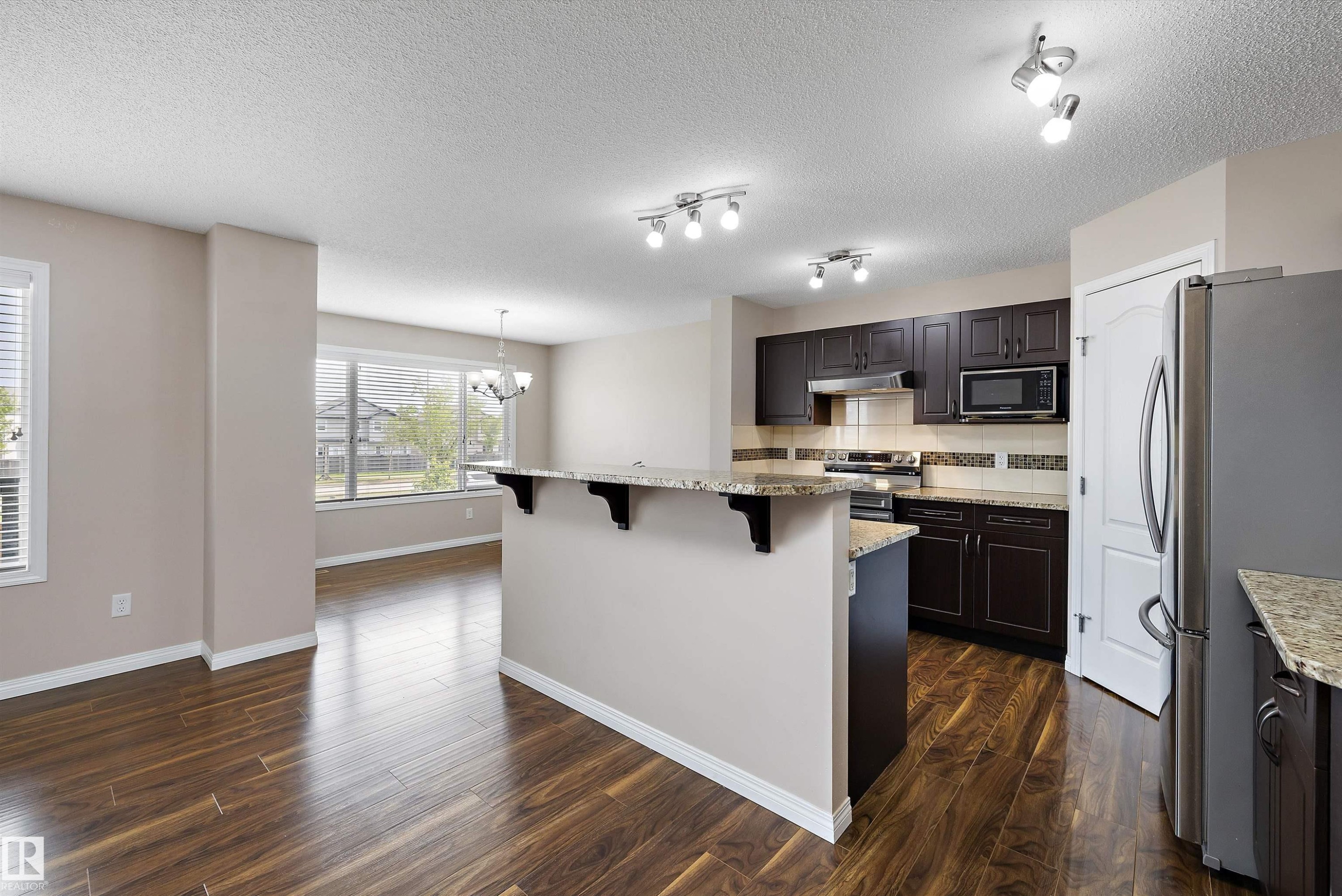 4020 166 Avenue Nw, Edmonton, AB