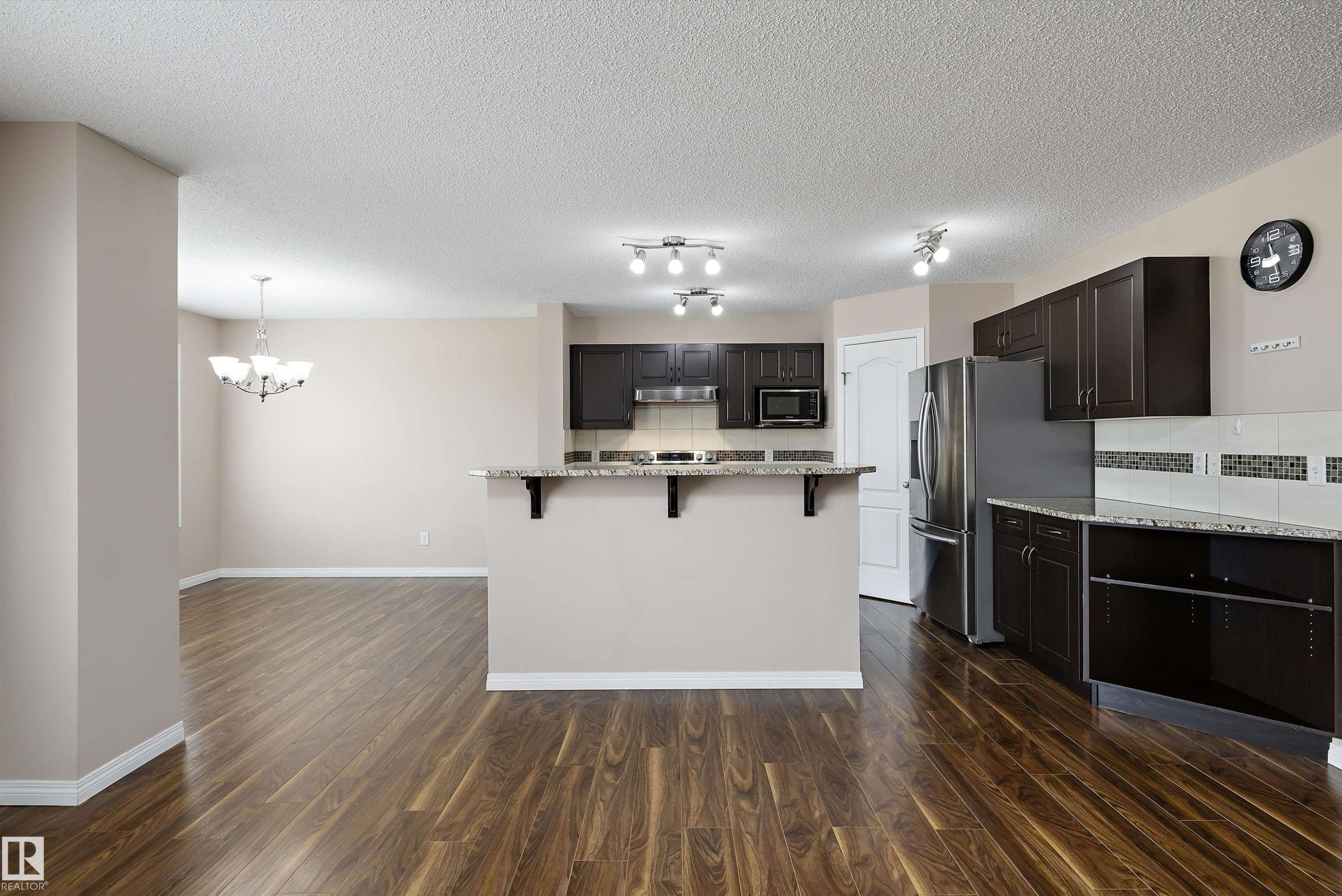 4020 166 Avenue Nw, Edmonton, AB