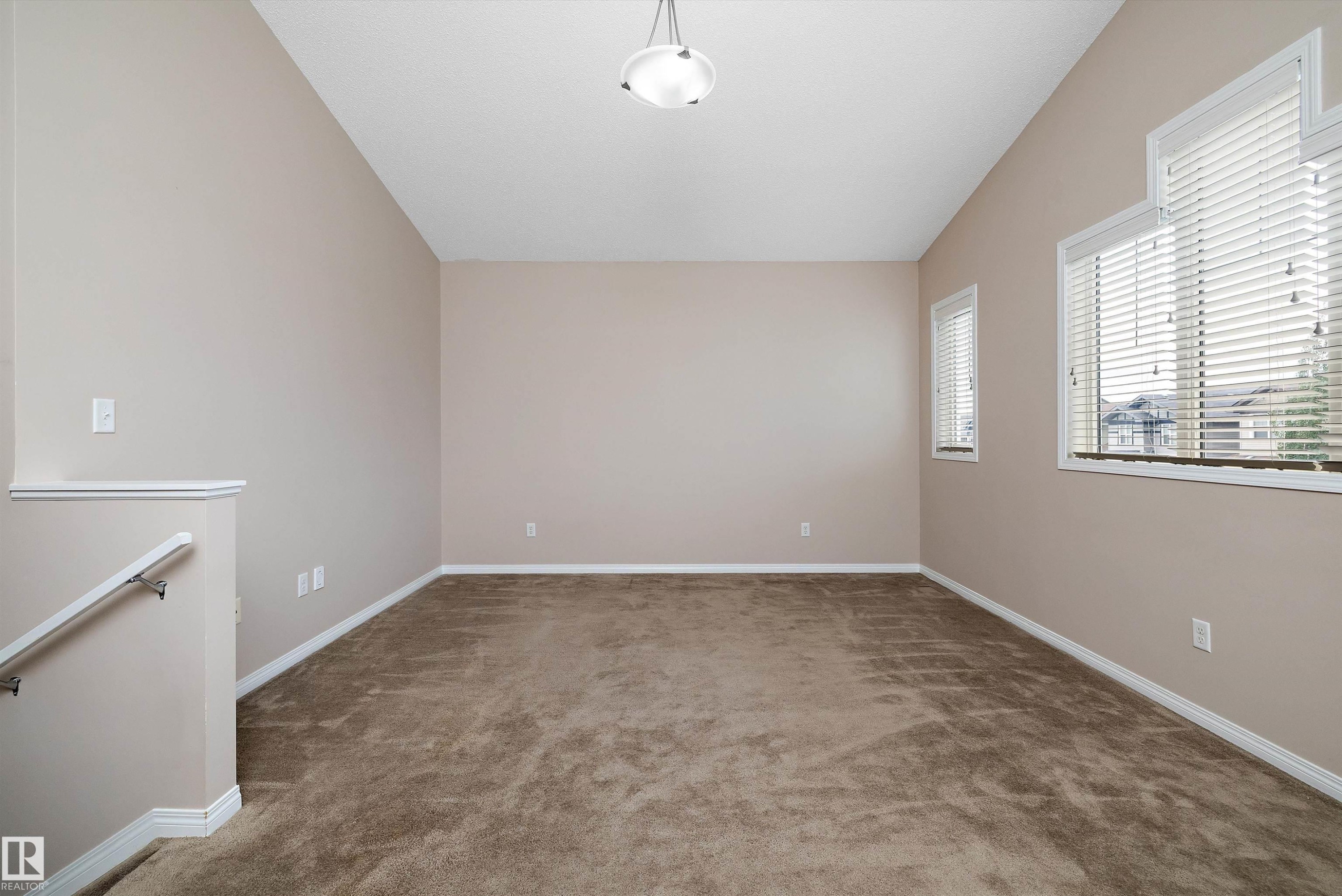4020 166 Avenue Nw, Edmonton, AB