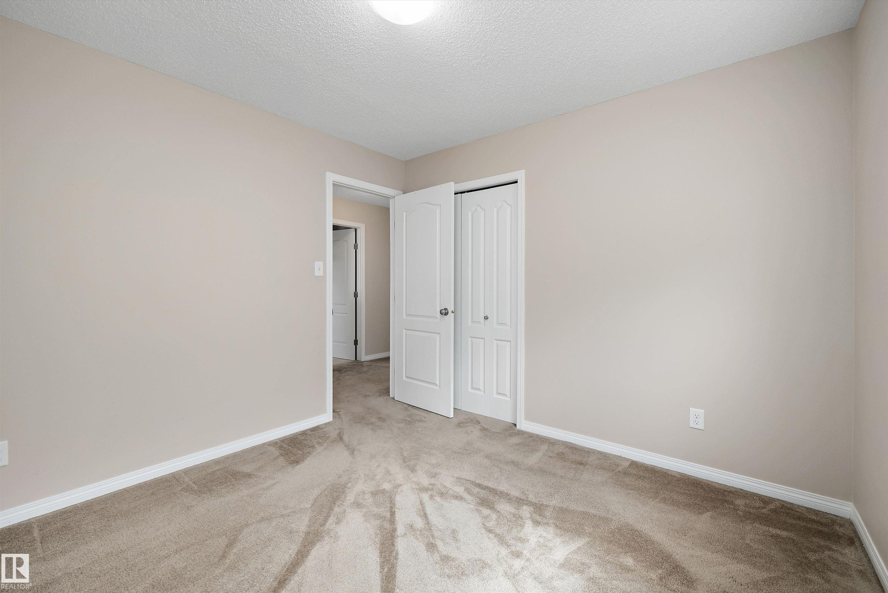4020 166 Avenue Nw, Edmonton, AB