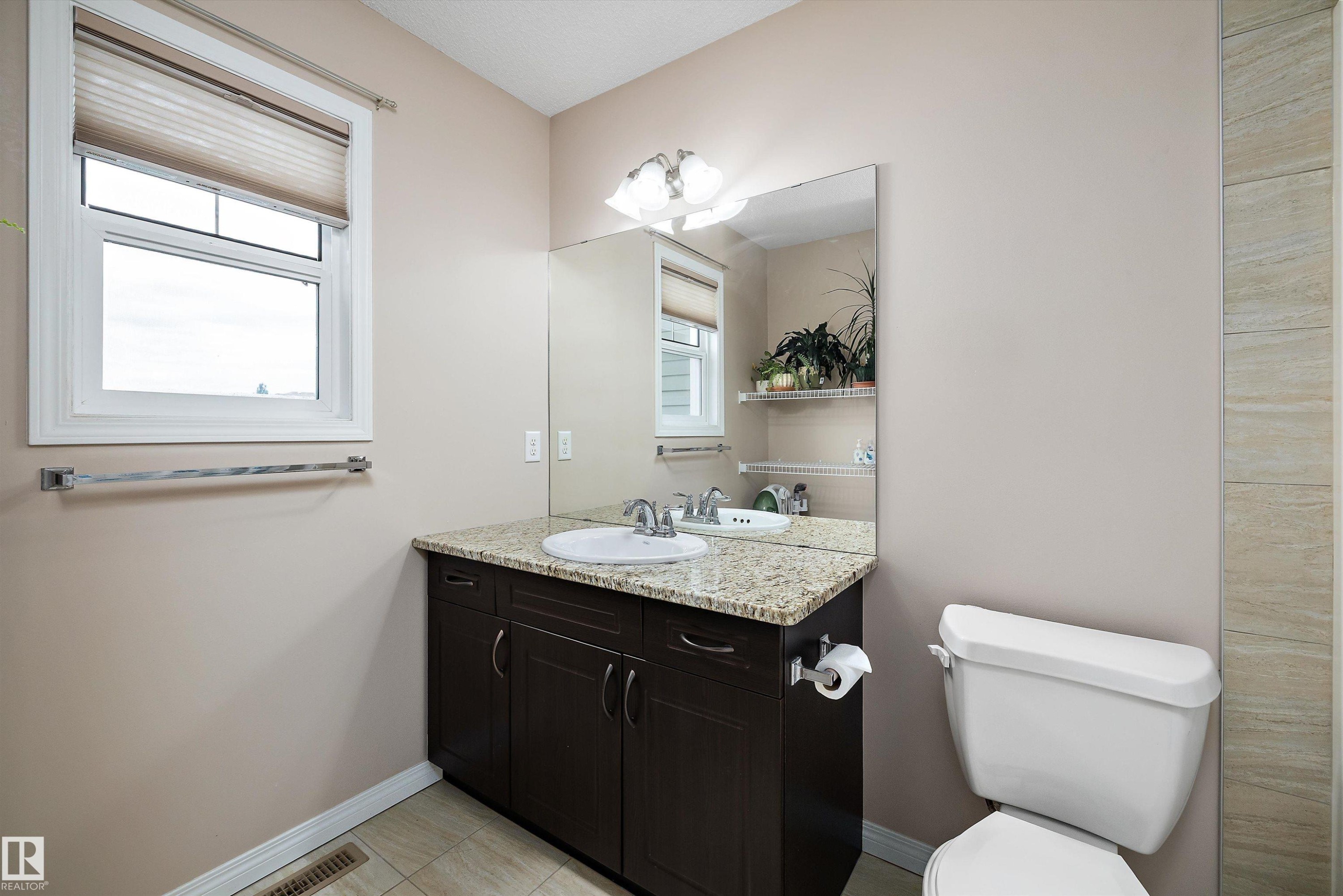 4020 166 Avenue Nw, Edmonton, AB