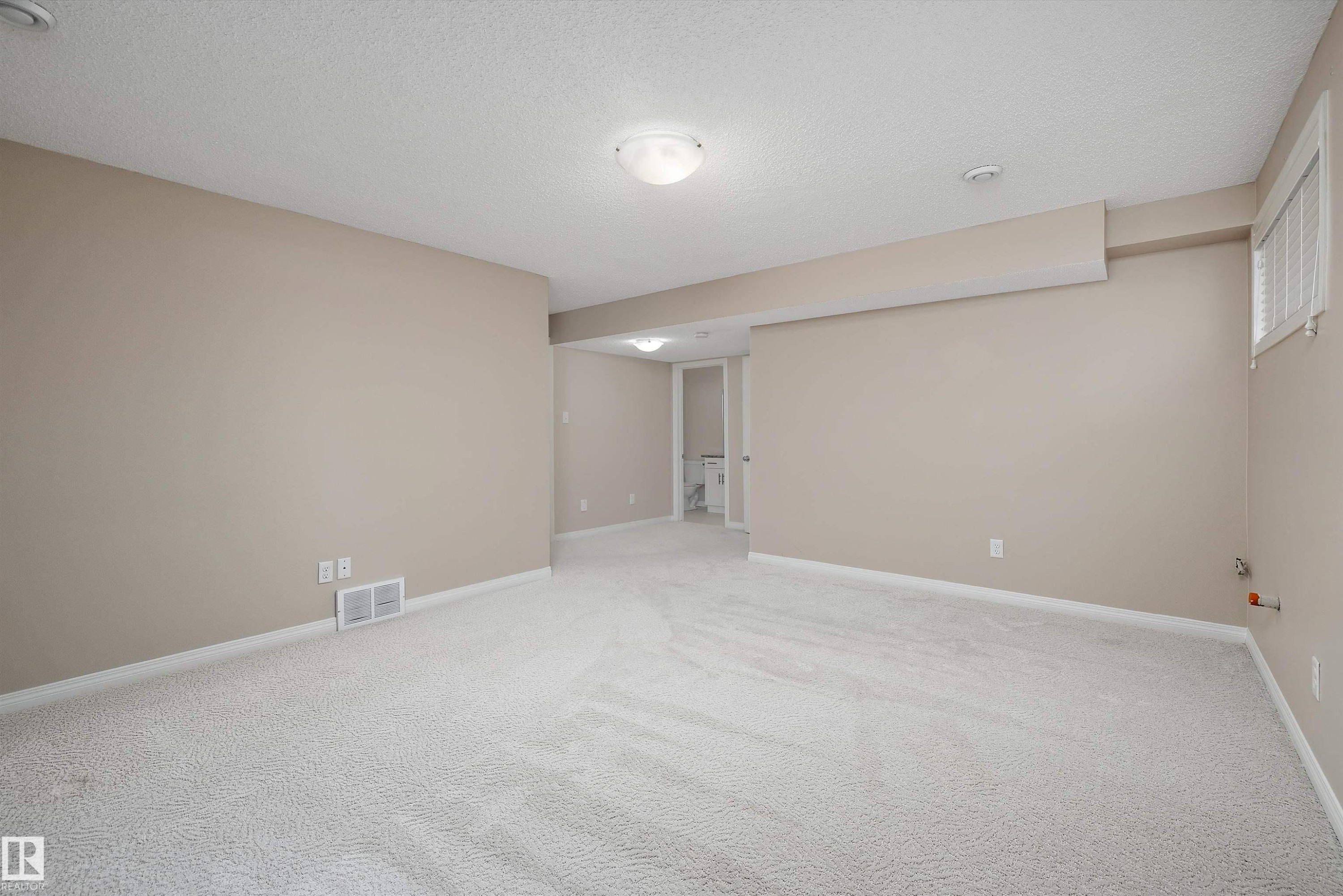 4020 166 Avenue Nw, Edmonton, AB