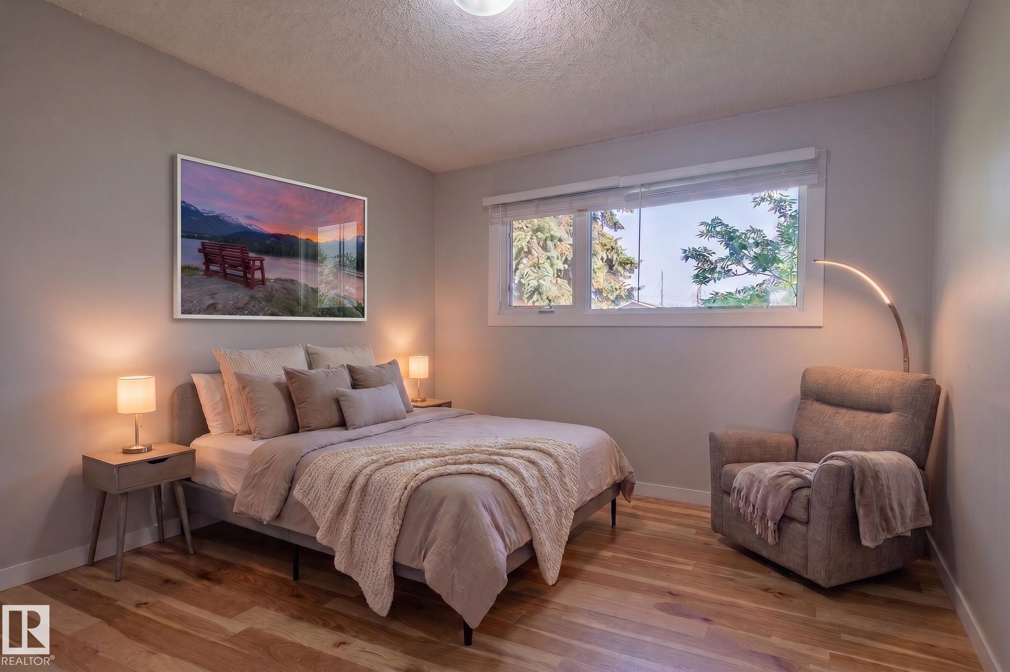 5207 103 Avenue Nw, Edmonton, AB