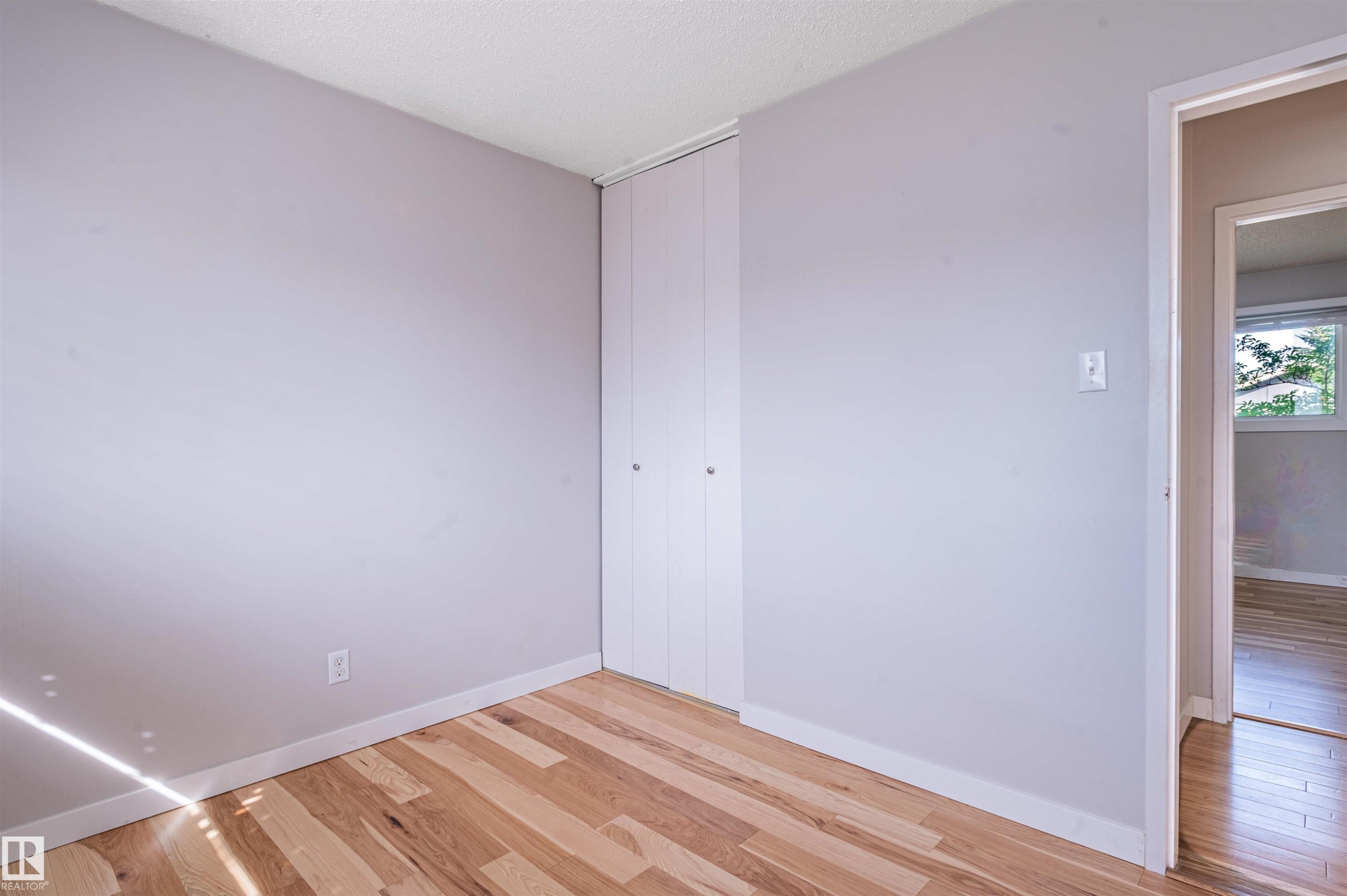 5207 103 Avenue Nw, Edmonton, AB