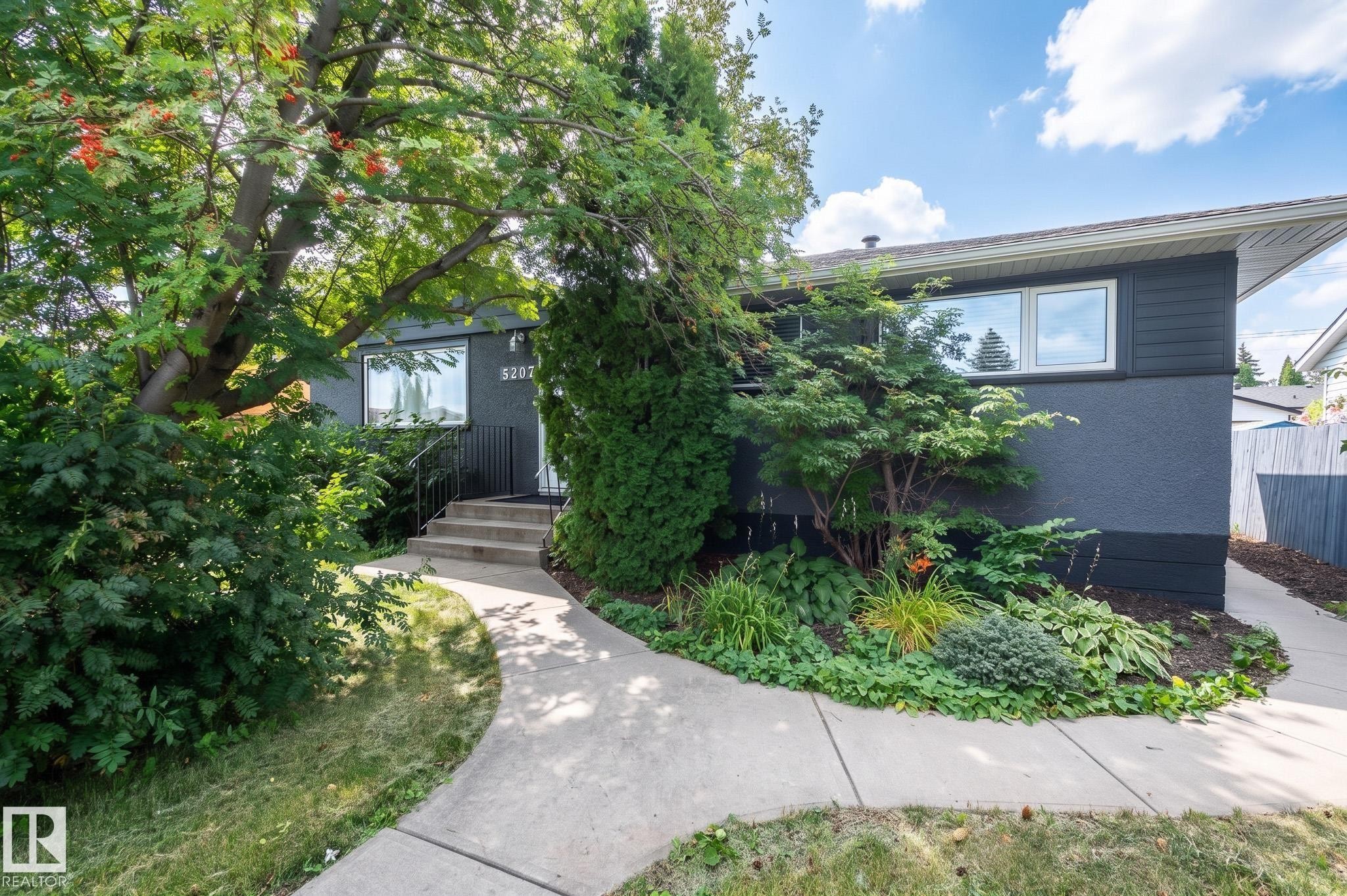 5207 103 Avenue Nw, Edmonton, AB
