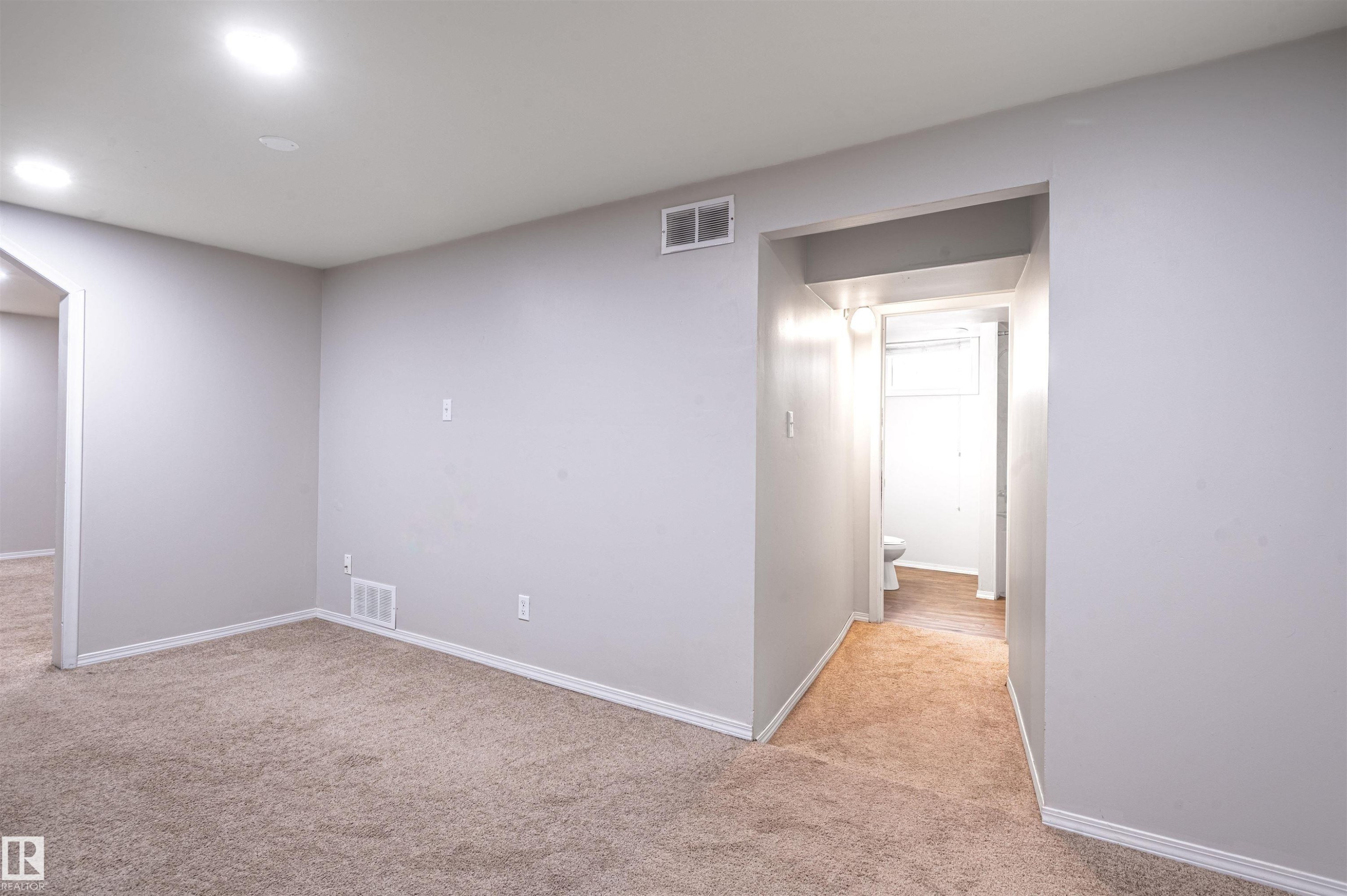 5207 103 Avenue Nw, Edmonton, AB
