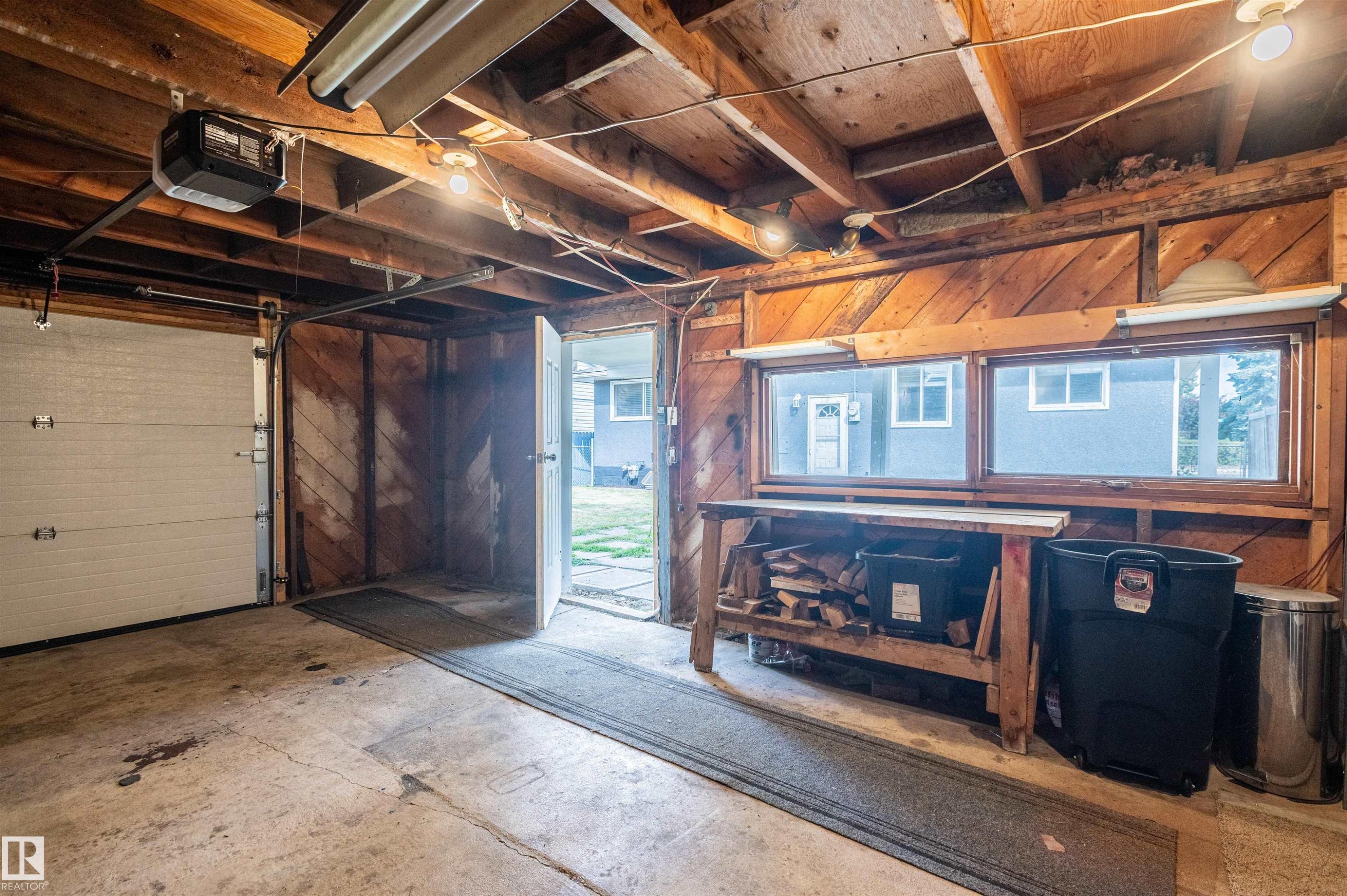 5207 103 Avenue Nw, Edmonton, AB
