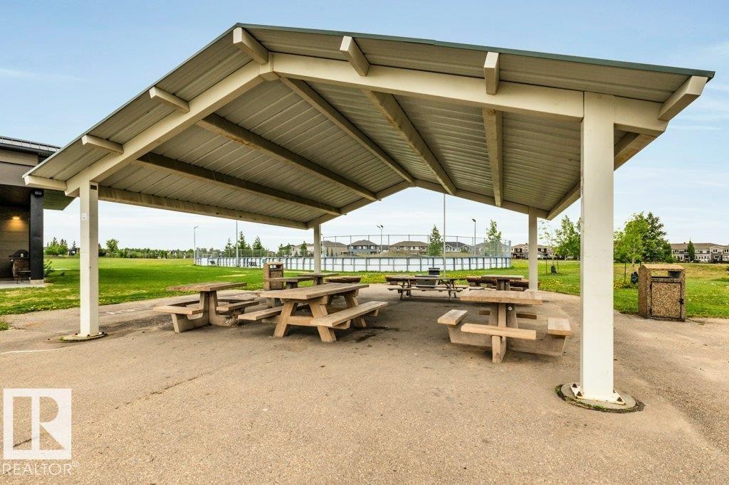 1107 Chahley Crest Nw, Edmonton, AB