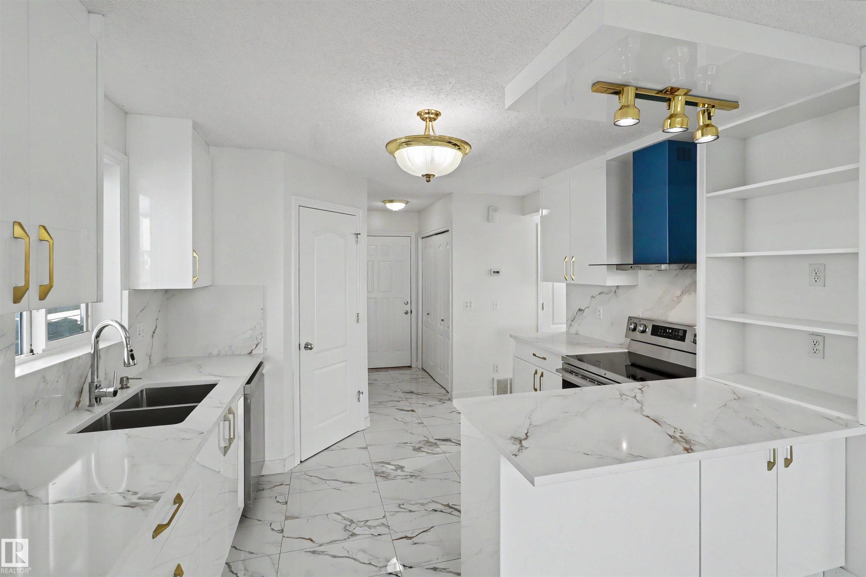 4712 201 St Nw, Edmonton, AB