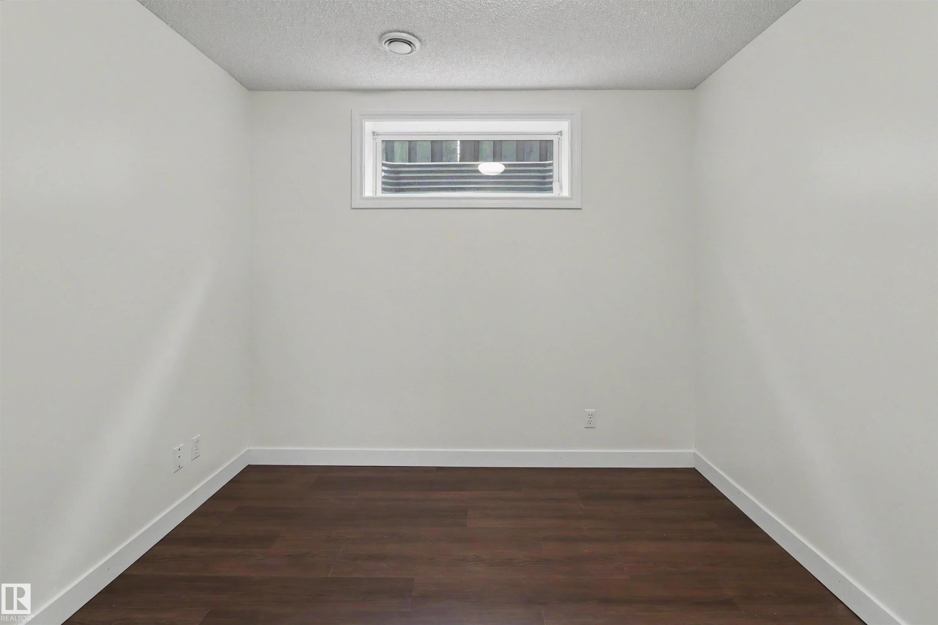 4712 201 St Nw, Edmonton, AB