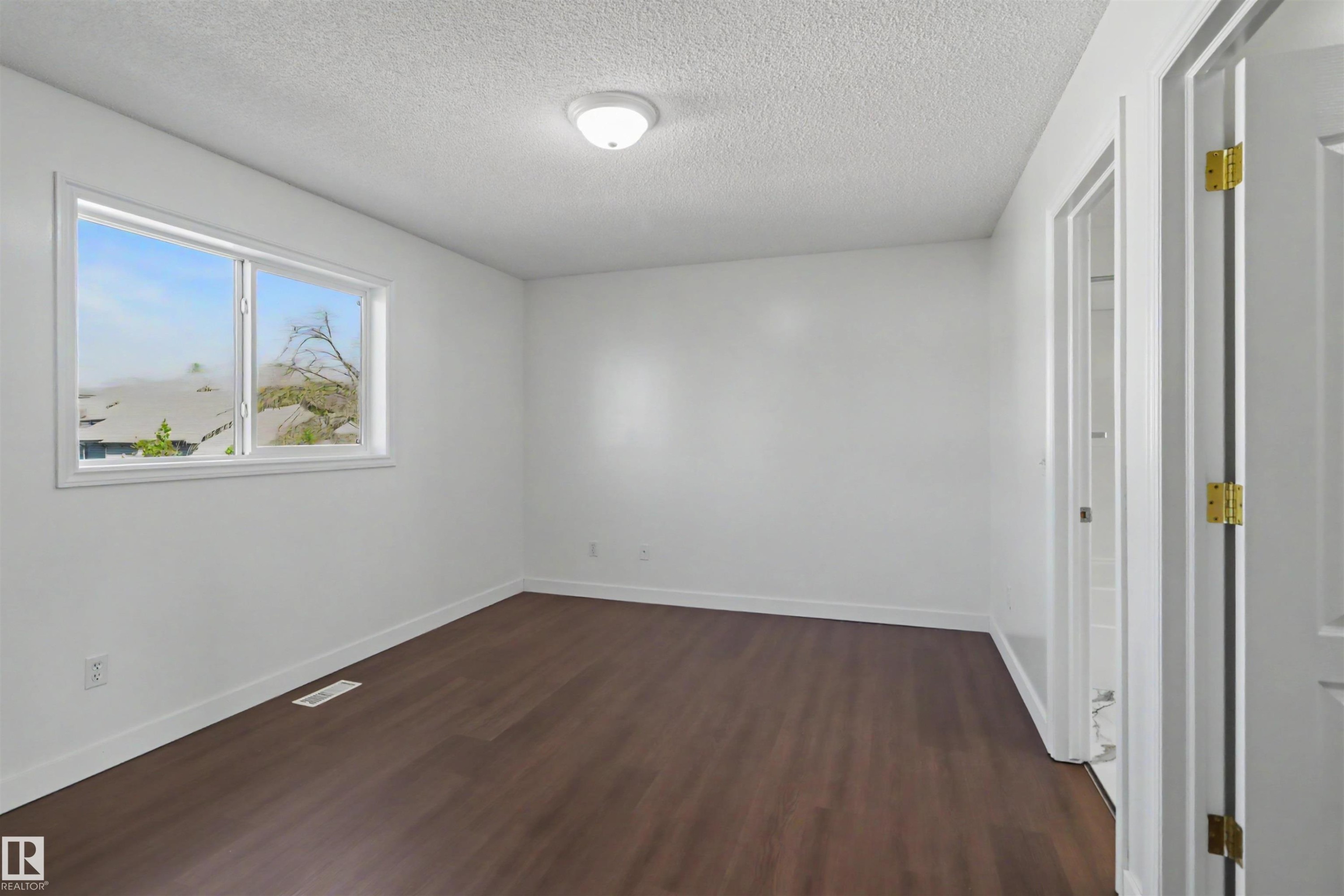 4712 201 St Nw, Edmonton, AB