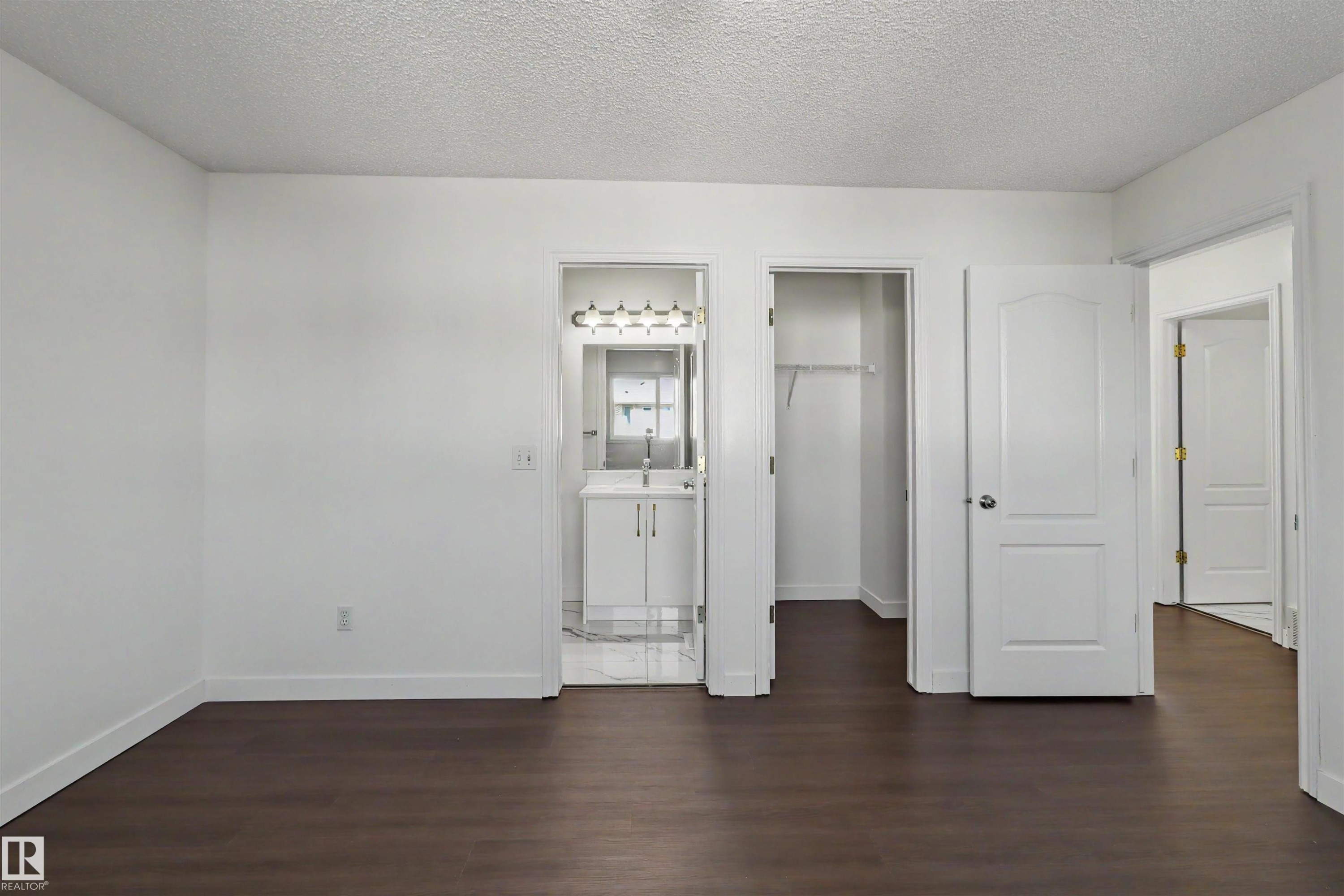 4712 201 St Nw, Edmonton, AB