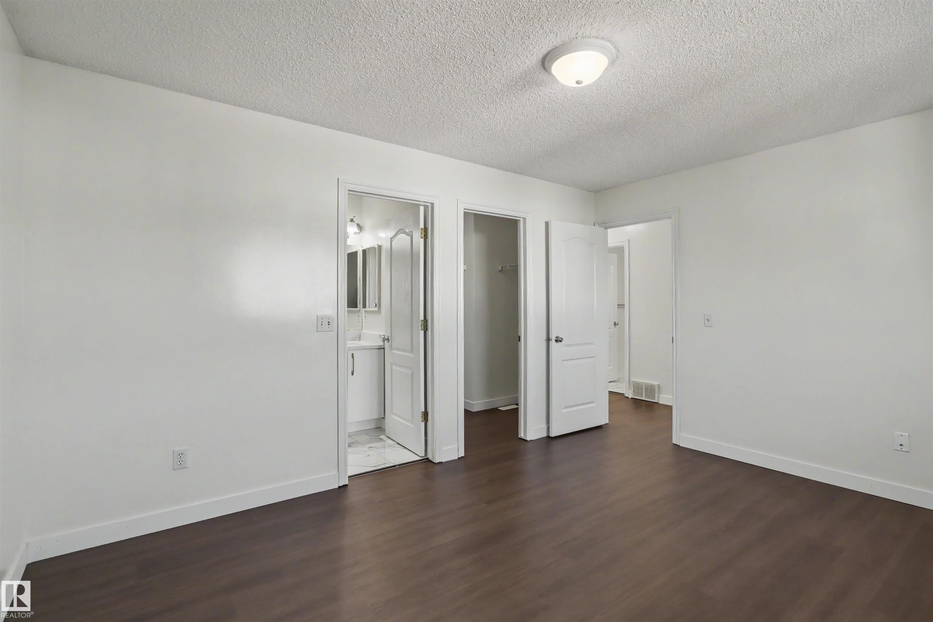 4712 201 St Nw, Edmonton, AB