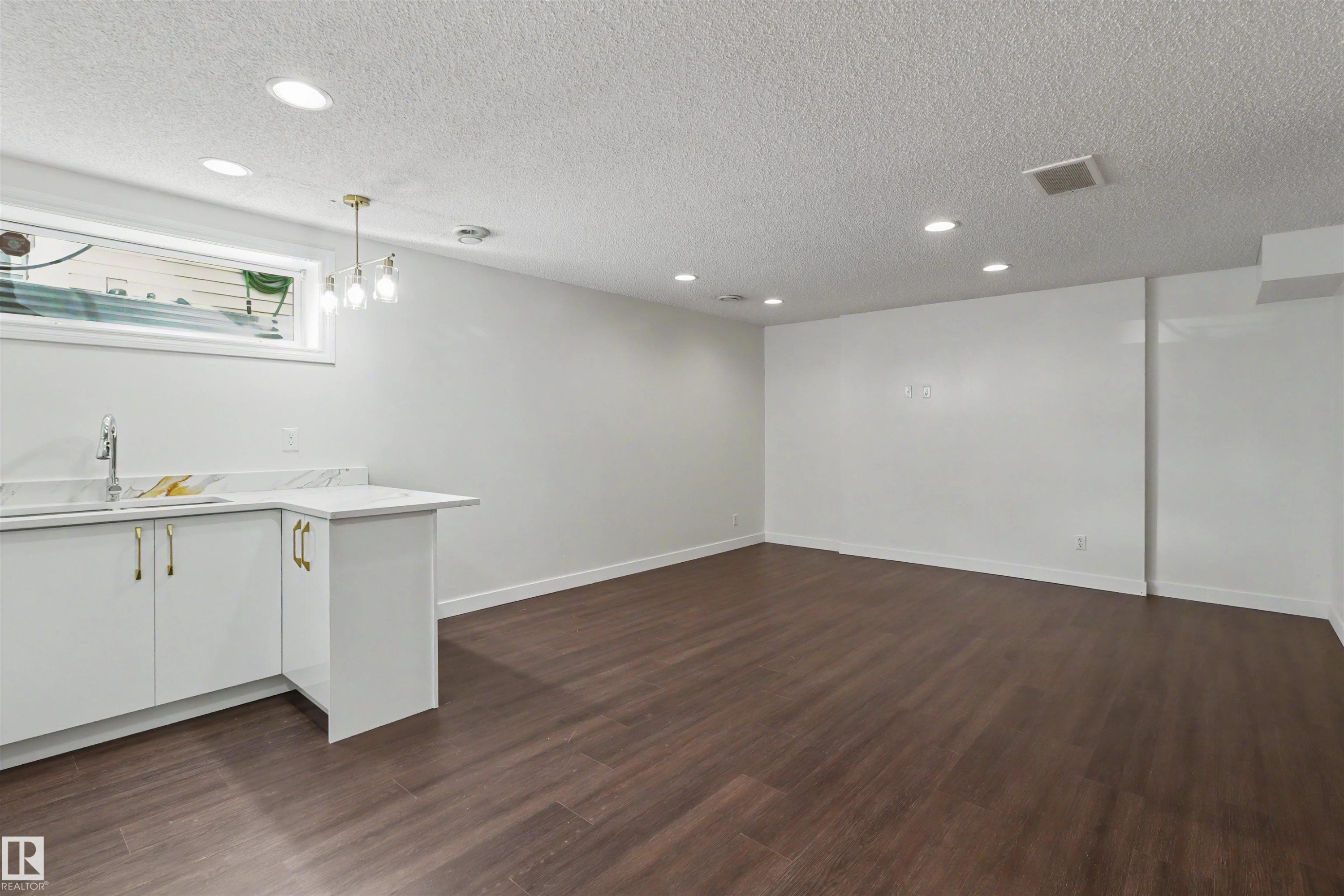 4712 201 St Nw, Edmonton, AB