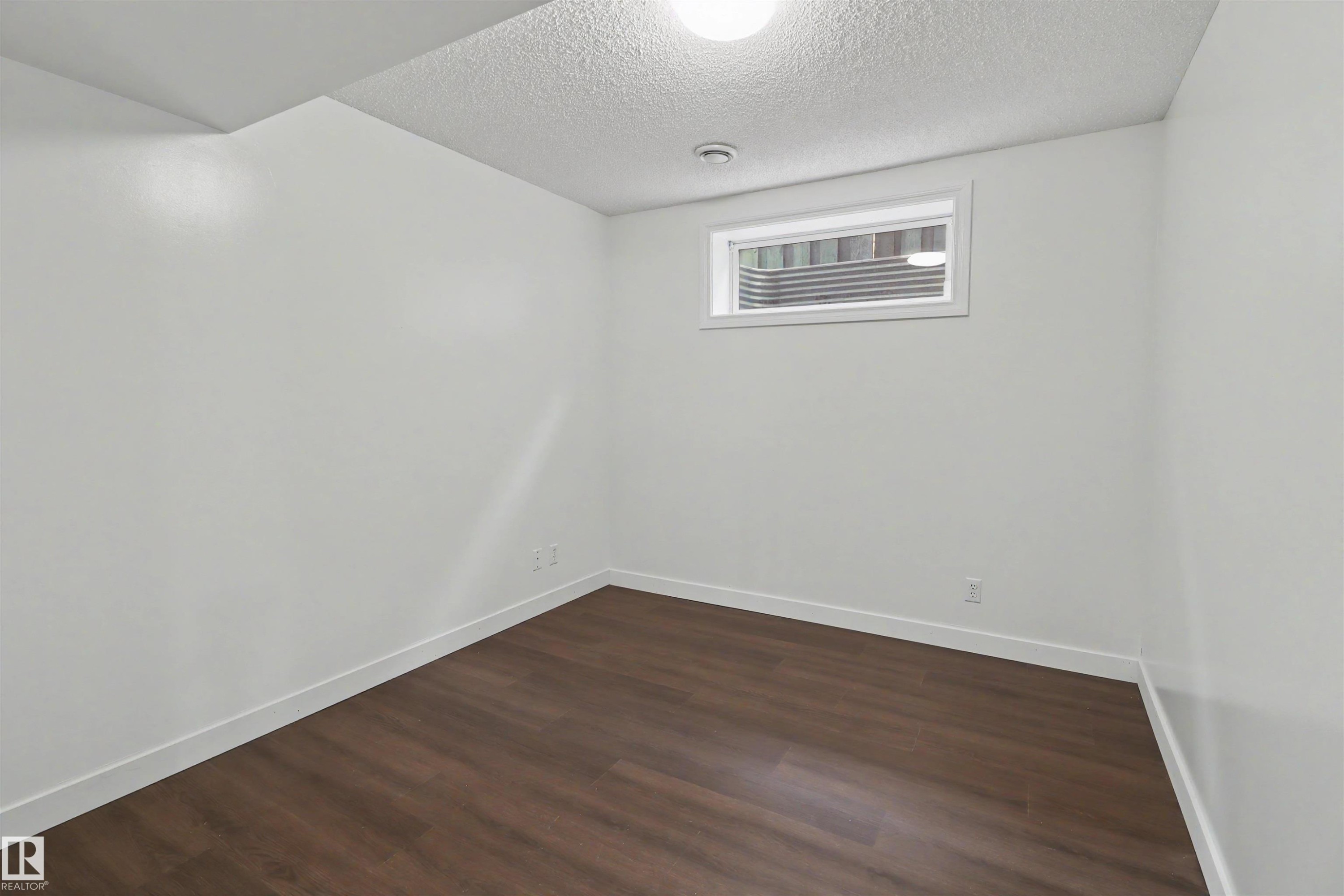 4712 201 St Nw, Edmonton, AB