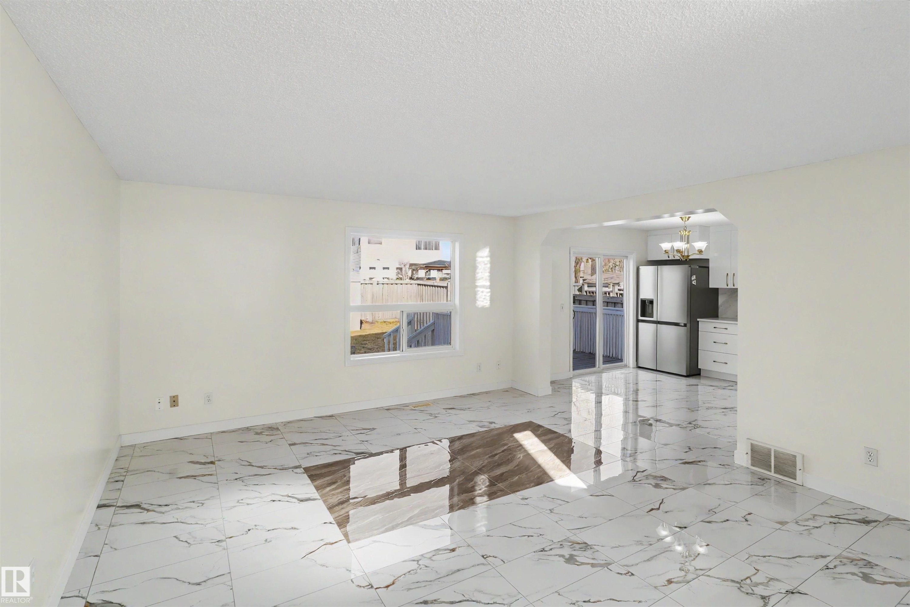 4712 201 St Nw, Edmonton, AB