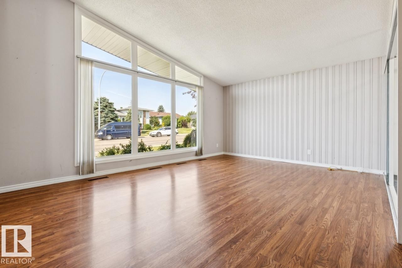 14011 71 Street Nw, Edmonton, AB