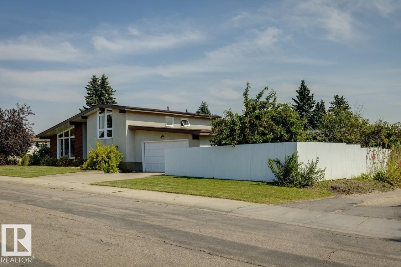 14011 71 Street Nw, Edmonton, AB