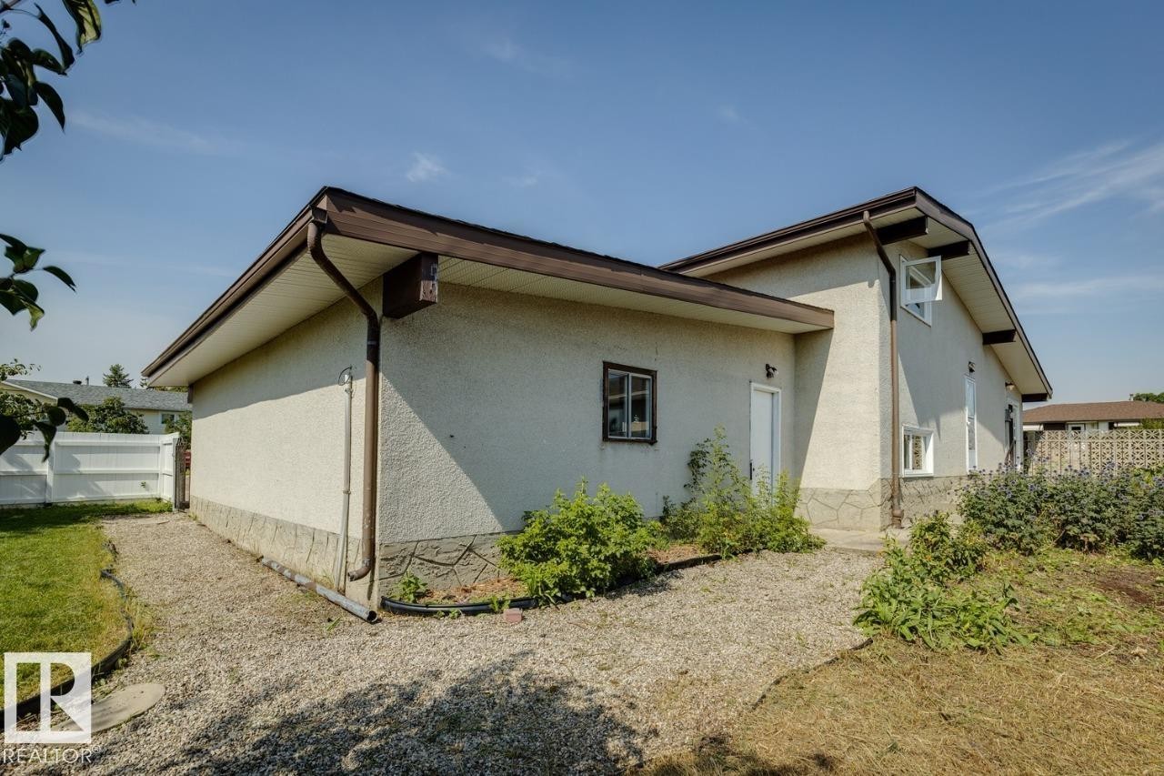 14011 71 Street Nw, Edmonton, AB