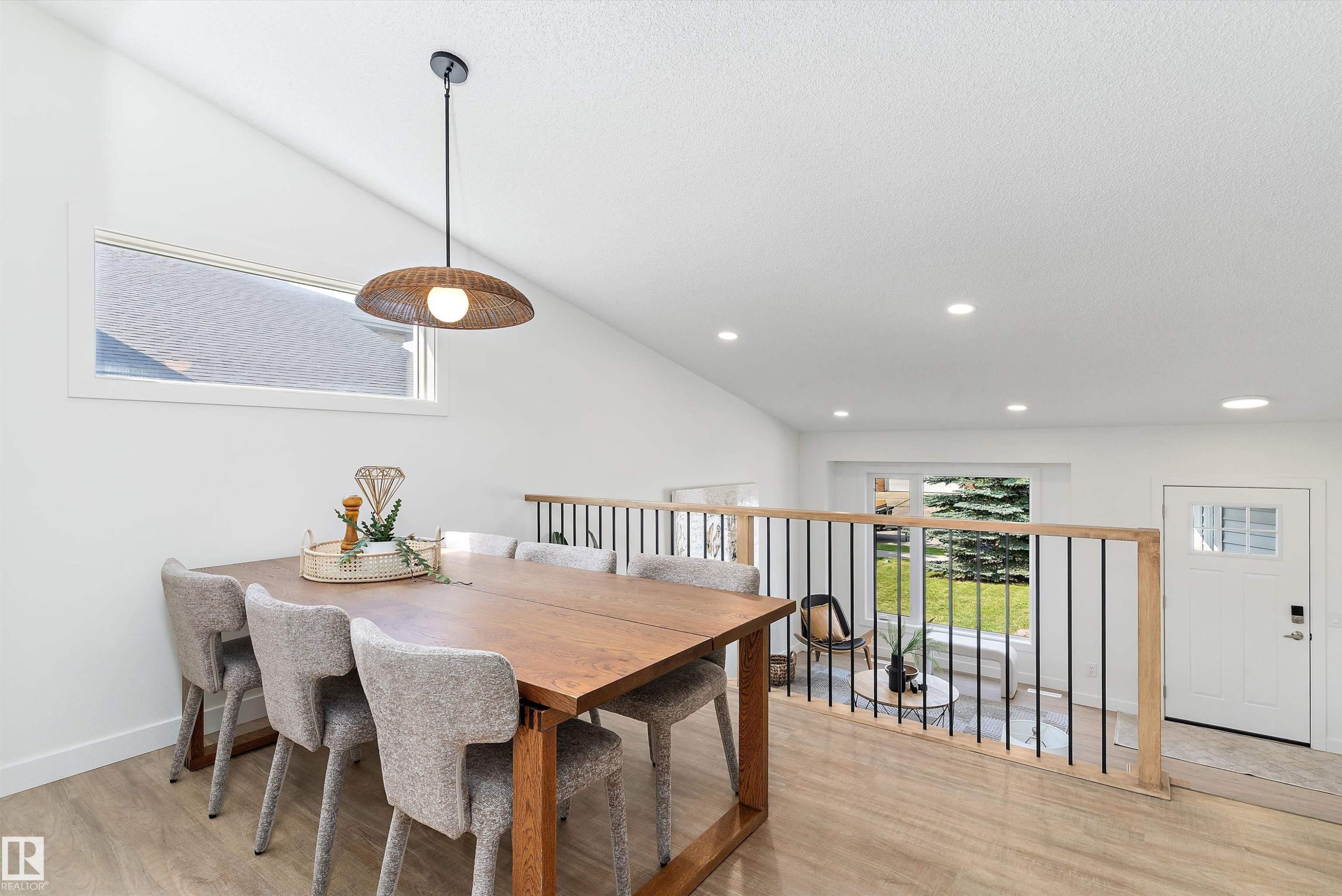 8311 184 Street Nw, Edmonton, AB - Indoor Photo Showing Dining Room