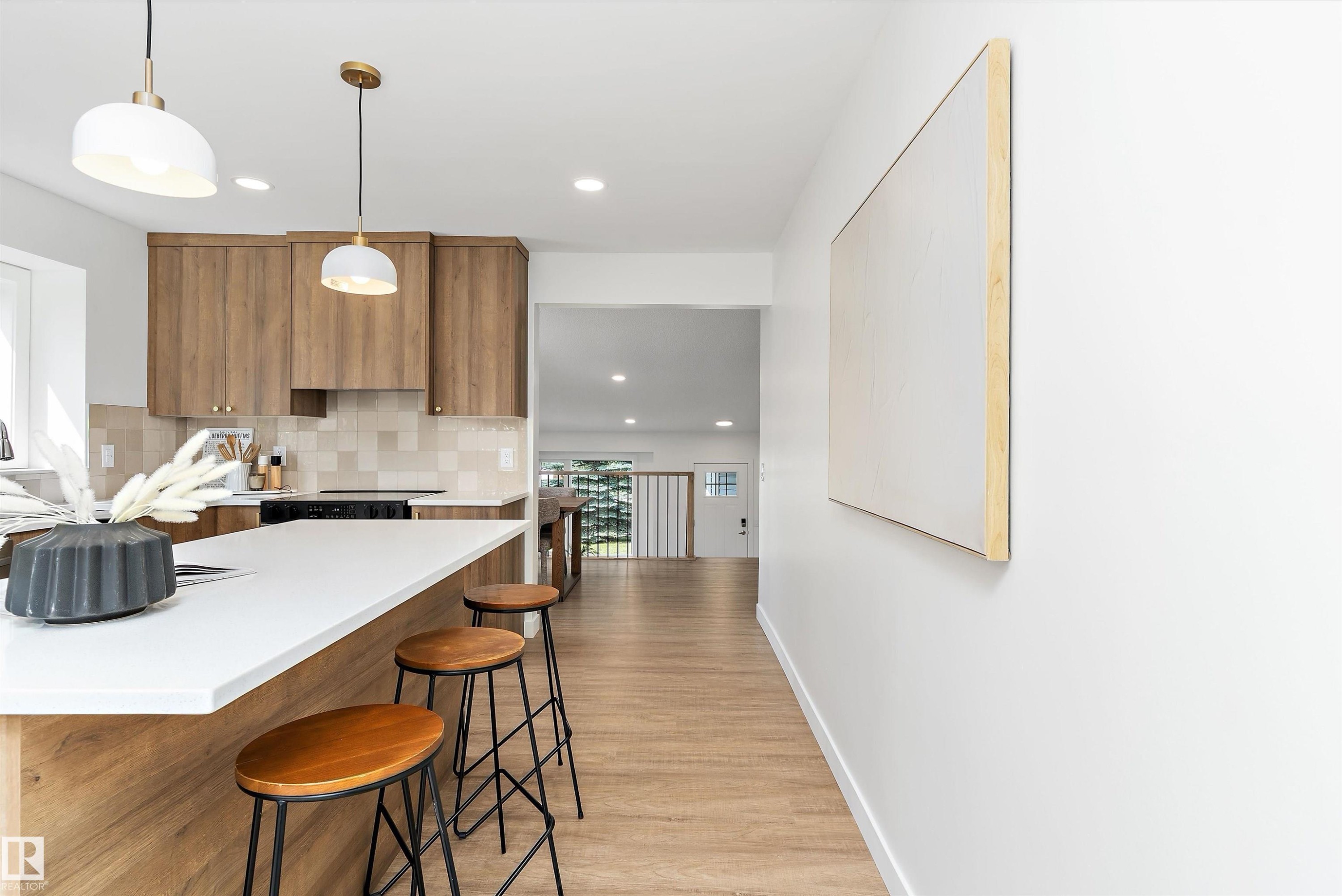 8311 184 Street Nw, Edmonton, AB - Indoor Photo Showing Kitchen With Upgraded Kitchen