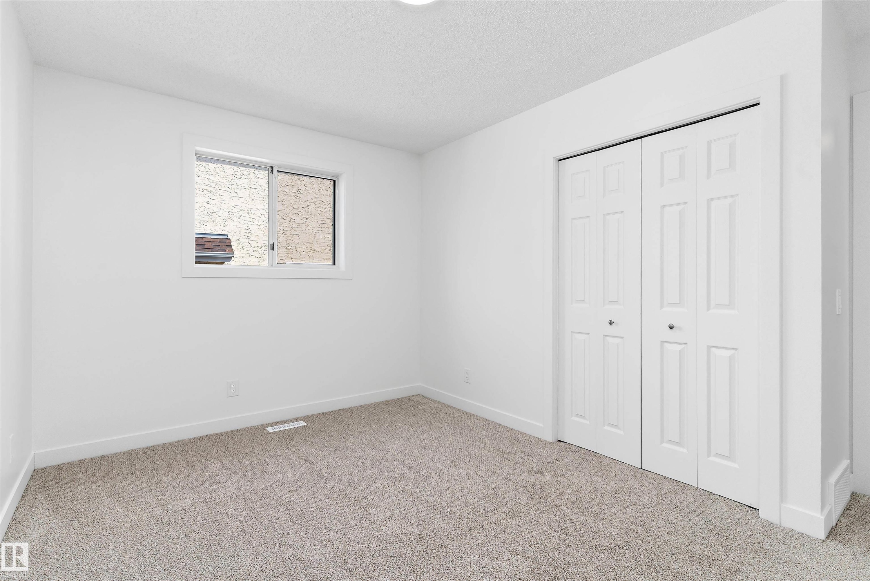 8311 184 Street Nw, Edmonton, AB - Indoor Photo Showing Other Room