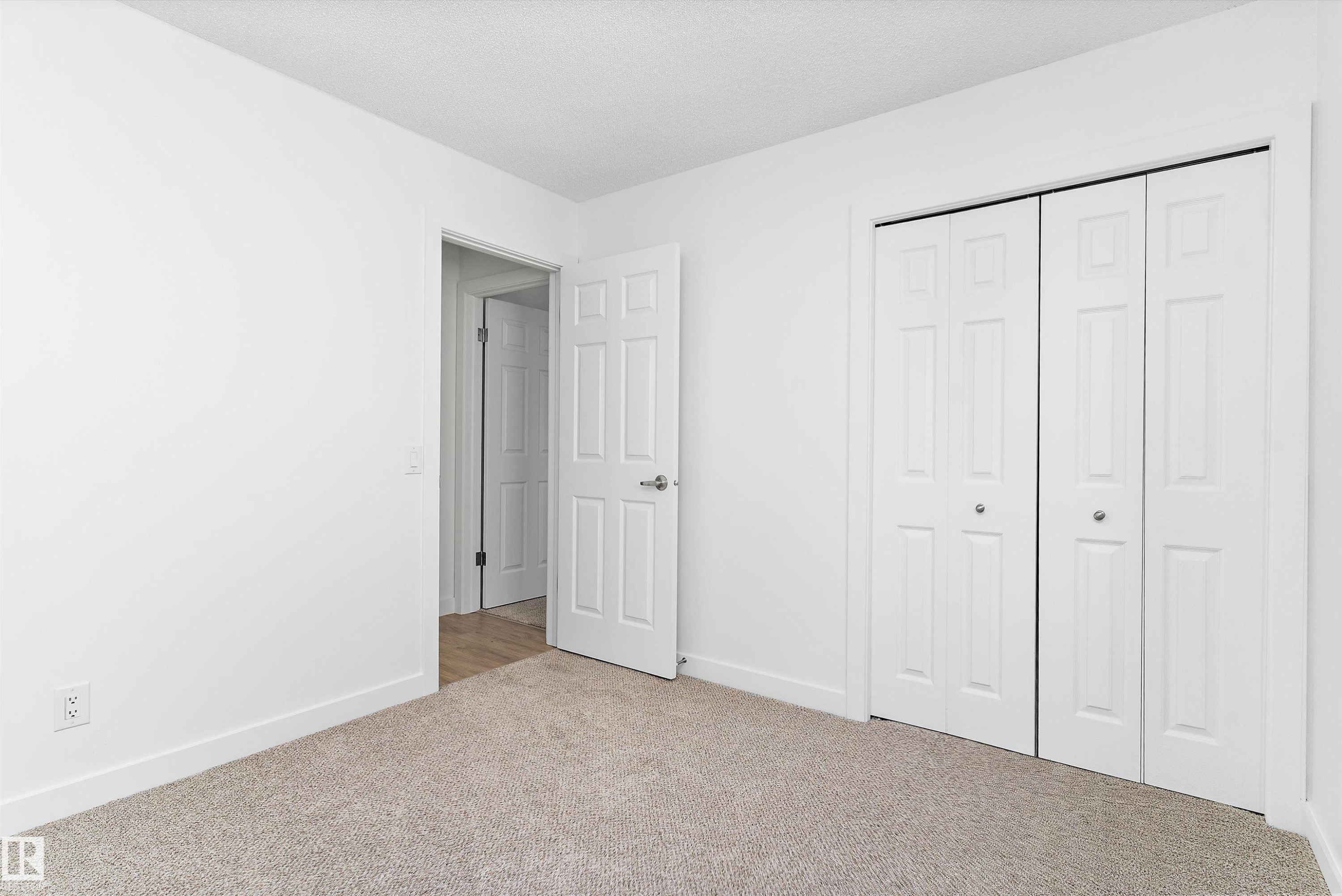 8311 184 Street Nw, Edmonton, AB - Indoor