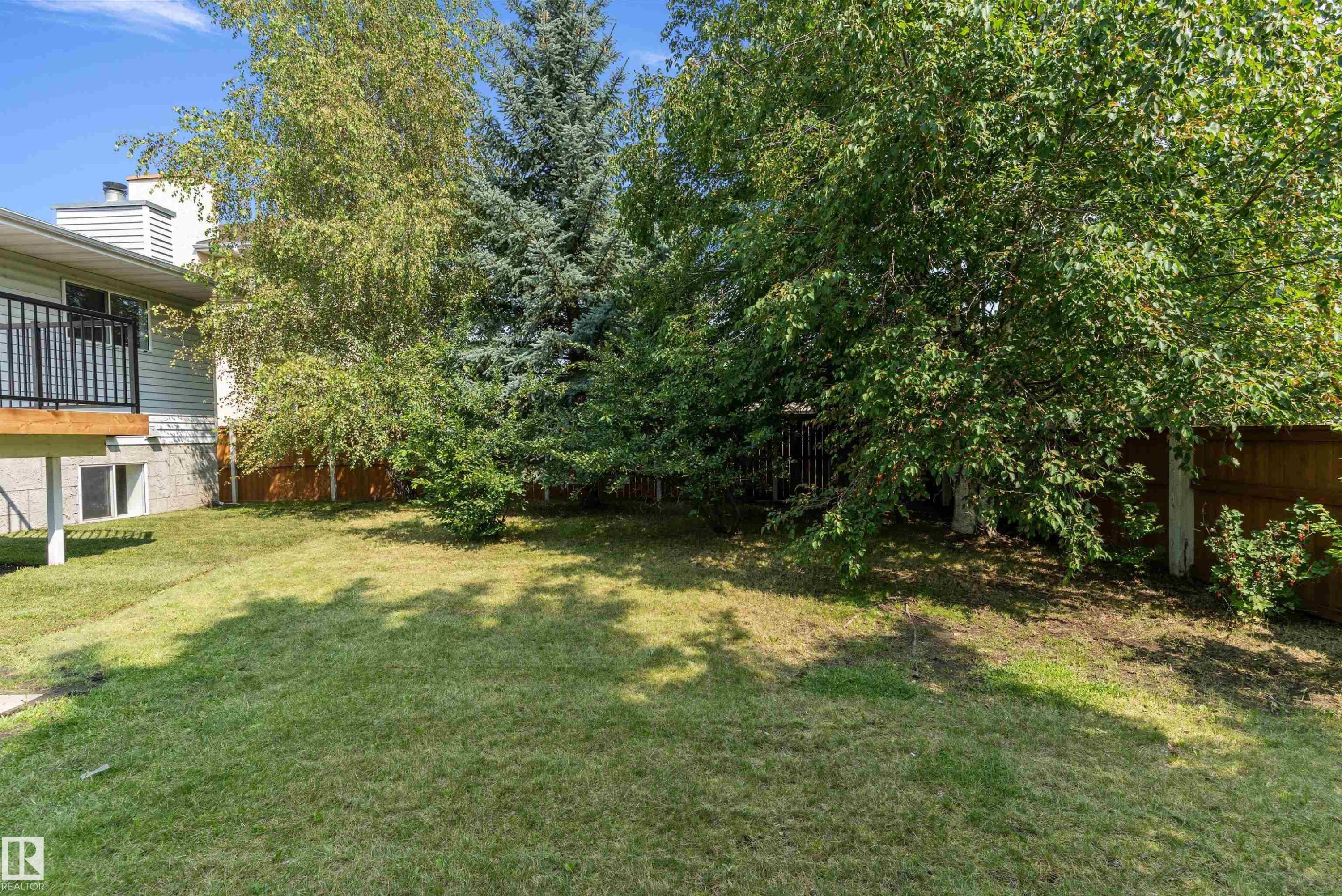 8311 184 Street Nw, Edmonton, AB - Outdoor
