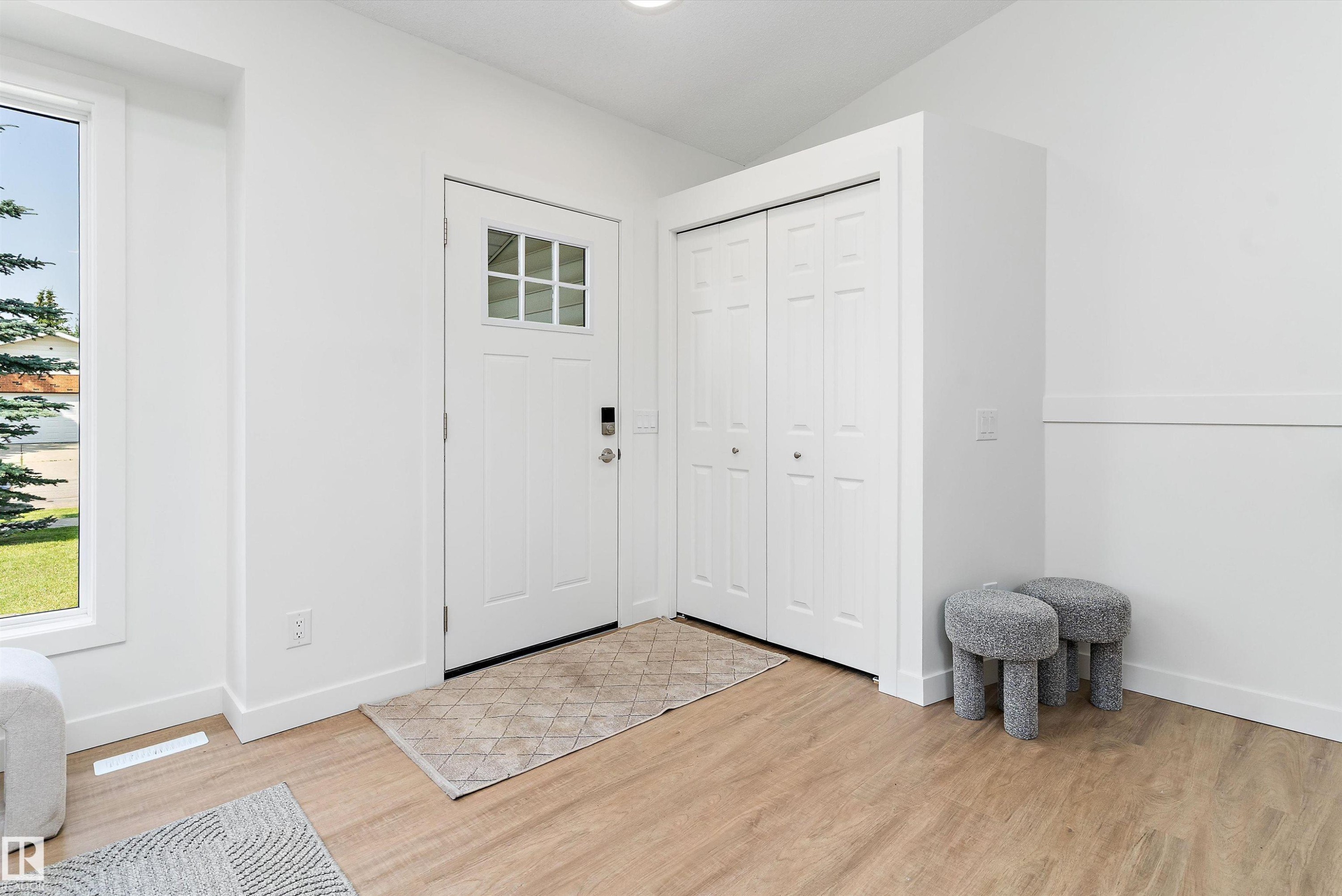 8311 184 Street Nw, Edmonton, AB - Indoor Photo Showing Other Room