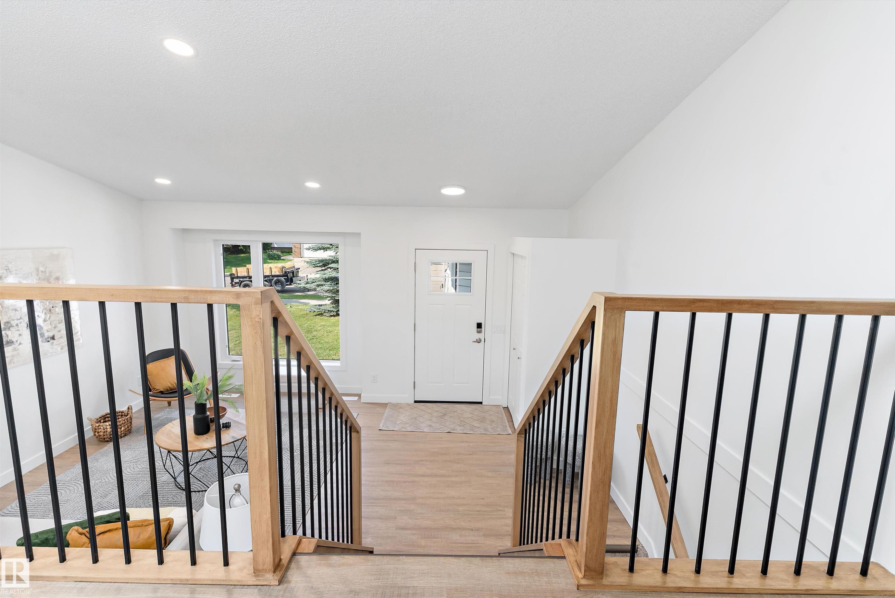 8311 184 Street Nw, Edmonton, AB - Indoor Photo Showing Other Room