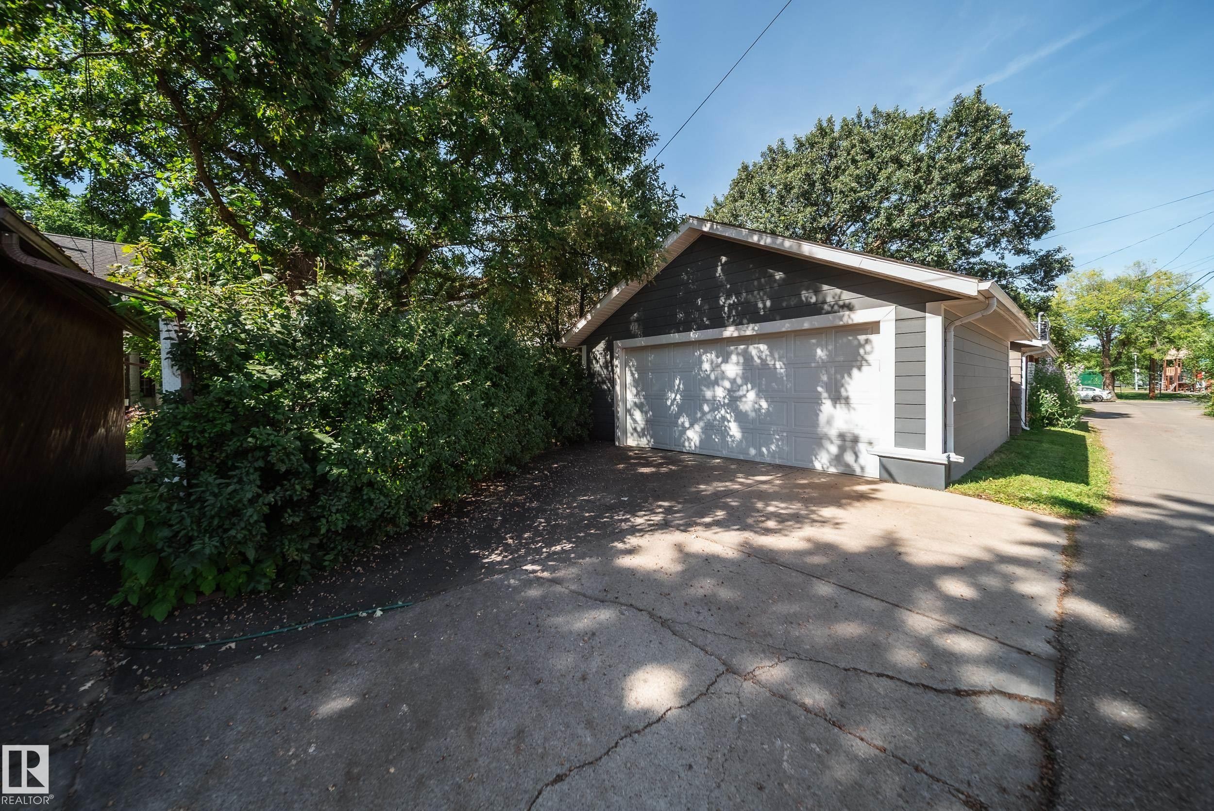 10335 137 Street Nw, Edmonton, AB
