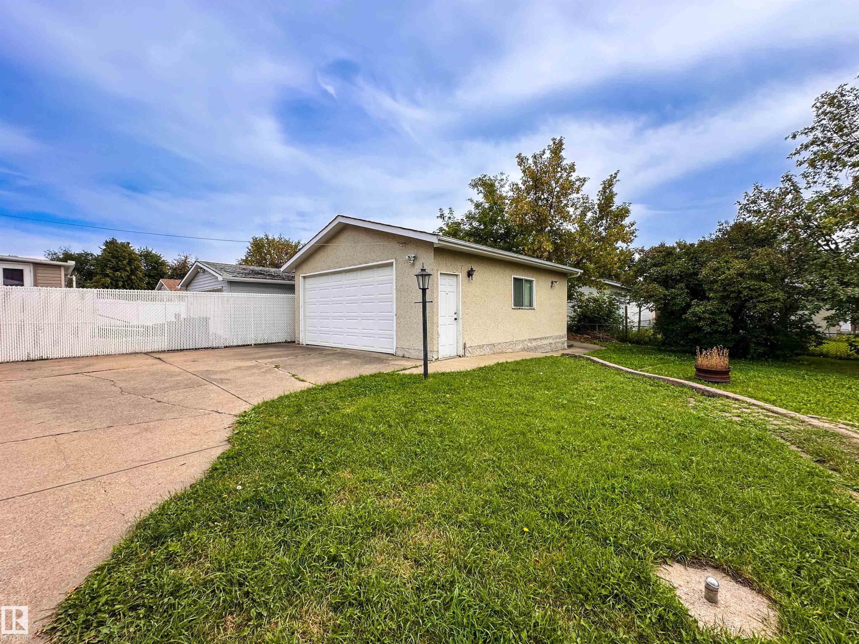 14603 59A Street Nw, Edmonton, AB