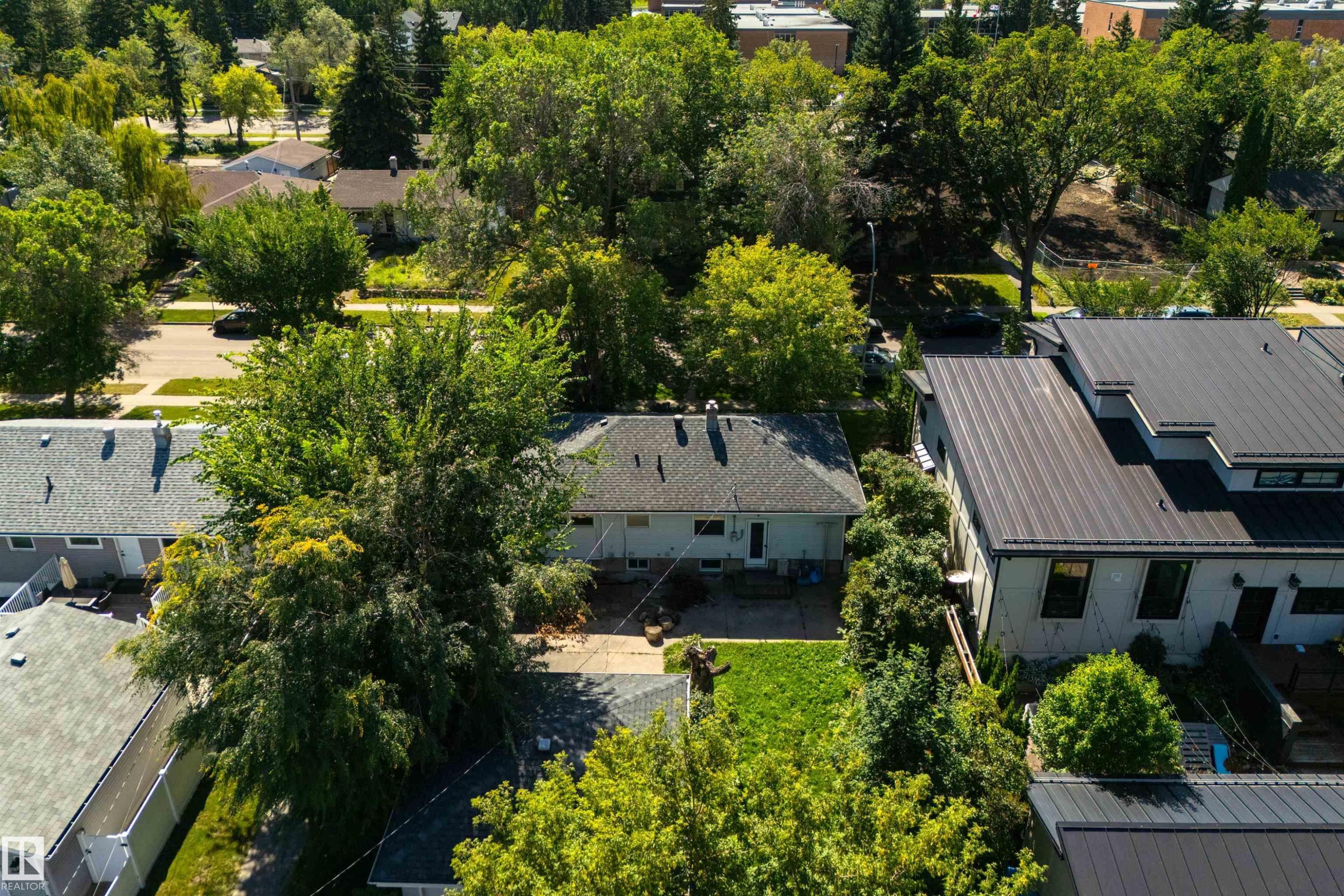 7950 91 Avenue Nw, Edmonton, AB
