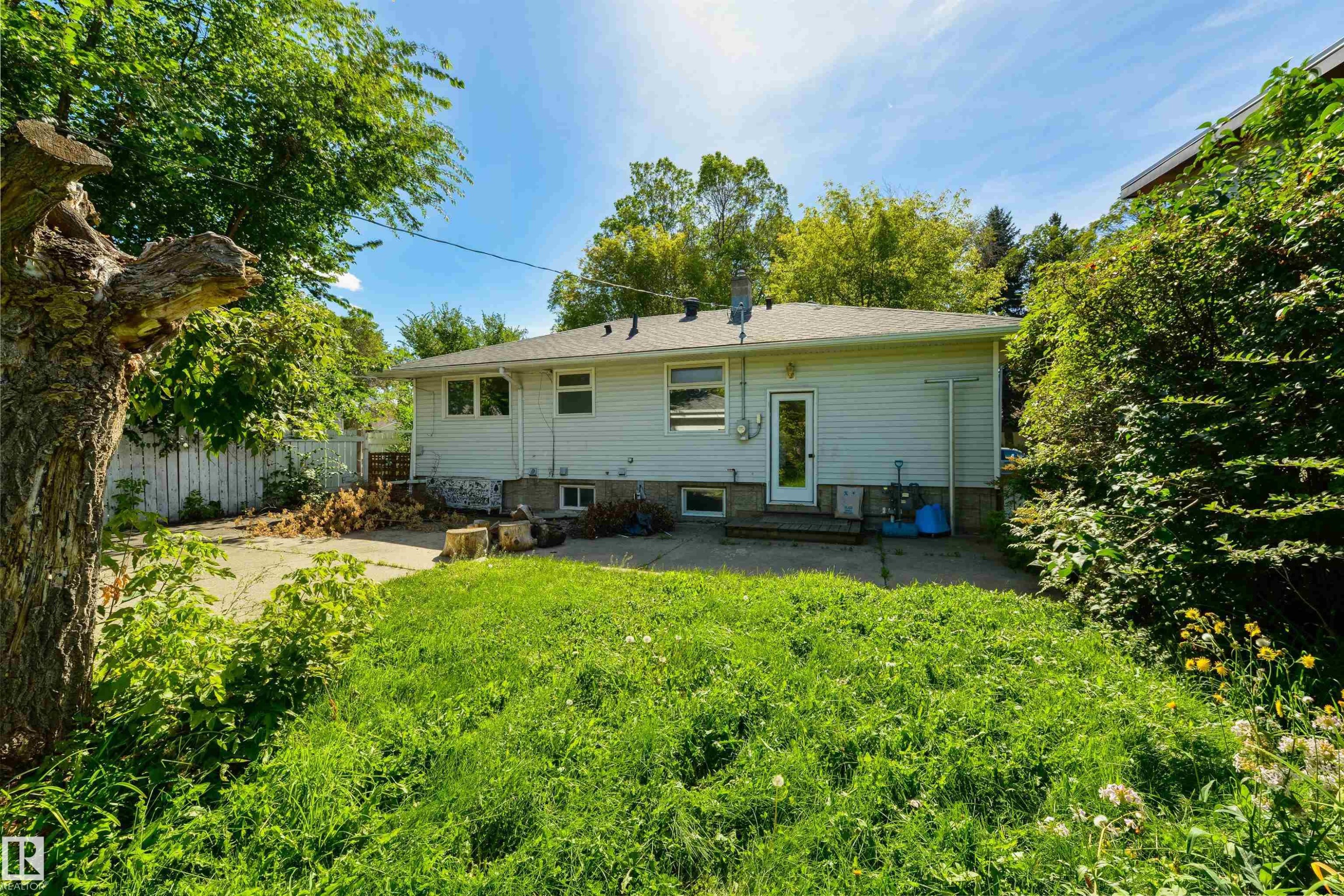 7950 91 Avenue Nw, Edmonton, AB