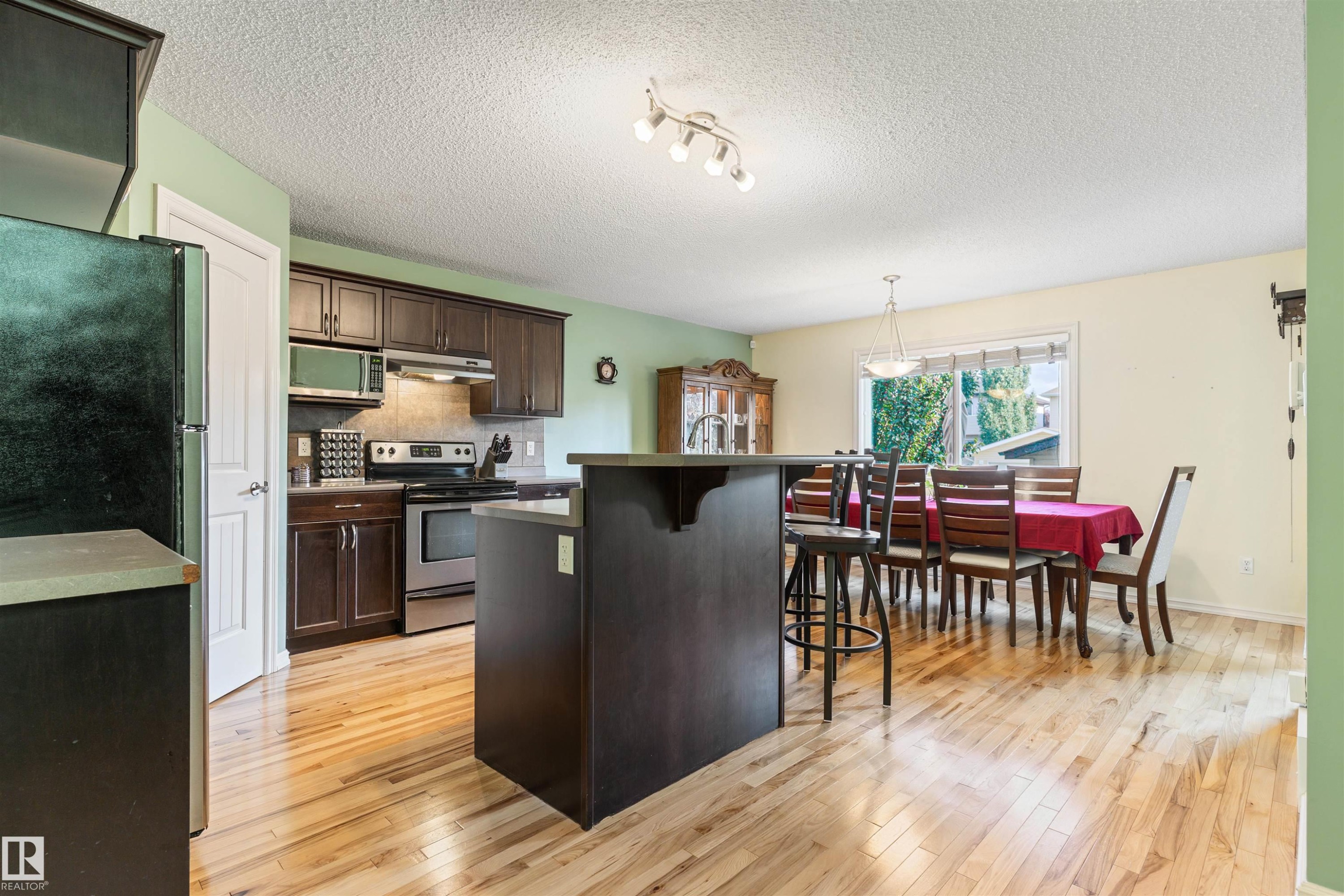 415 Keystone Way, Leduc, AB
