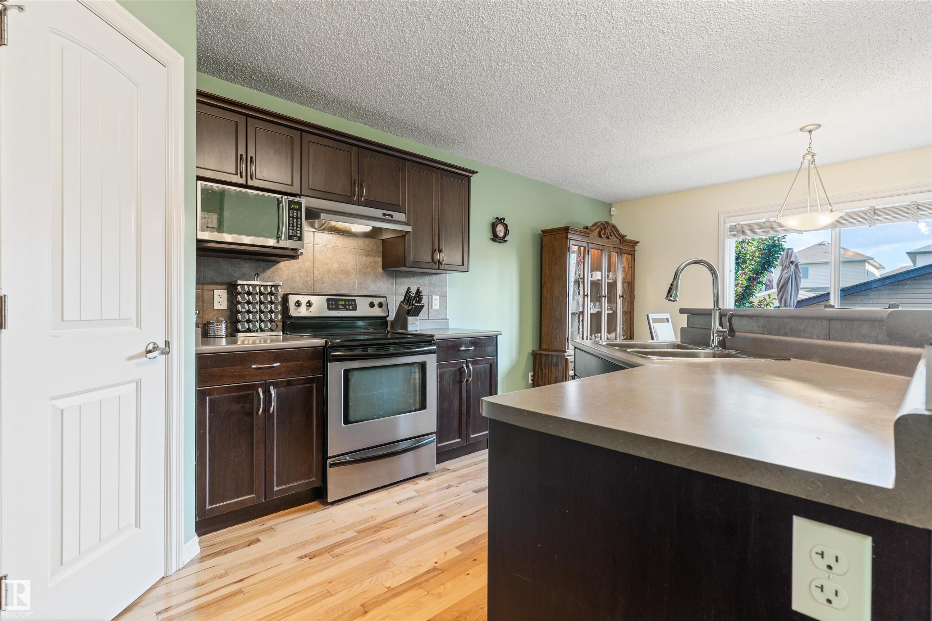 415 Keystone Way, Leduc, AB