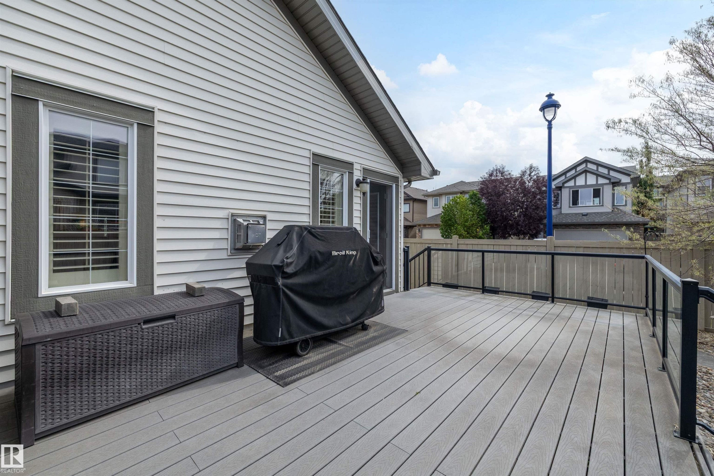 1976 67 Street Sw, Edmonton, AB