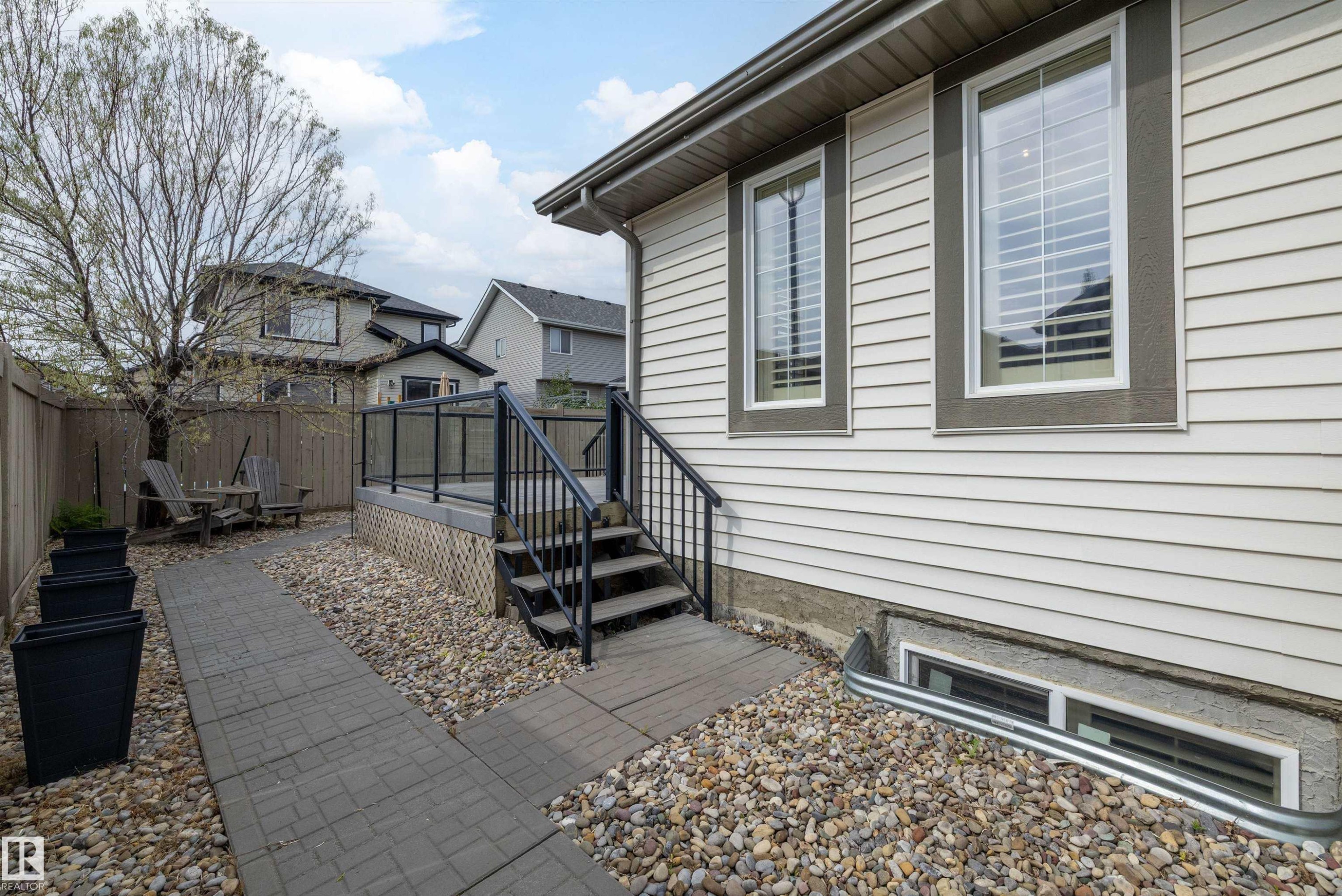 1976 67 Street Sw, Edmonton, AB