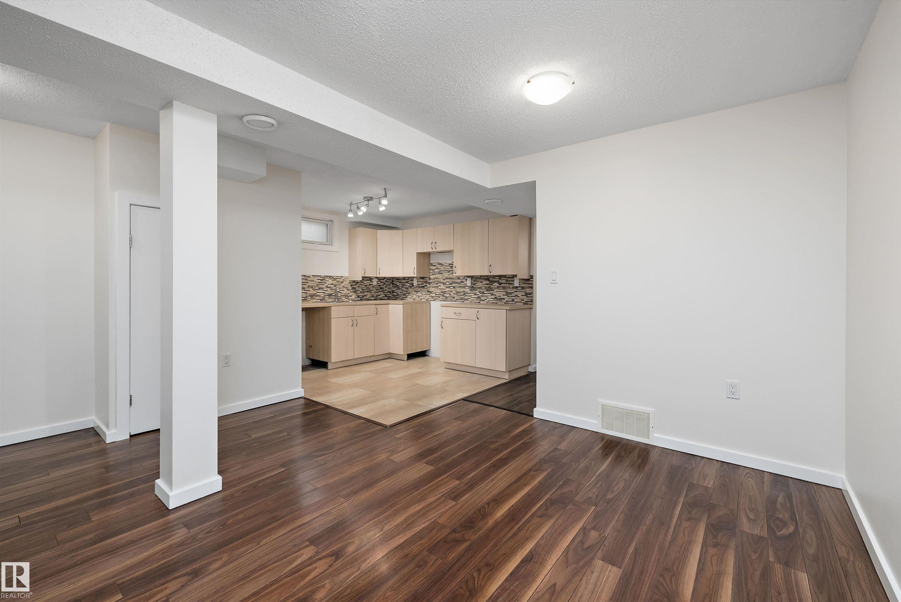 10237 151 Street Nw, Edmonton, AB