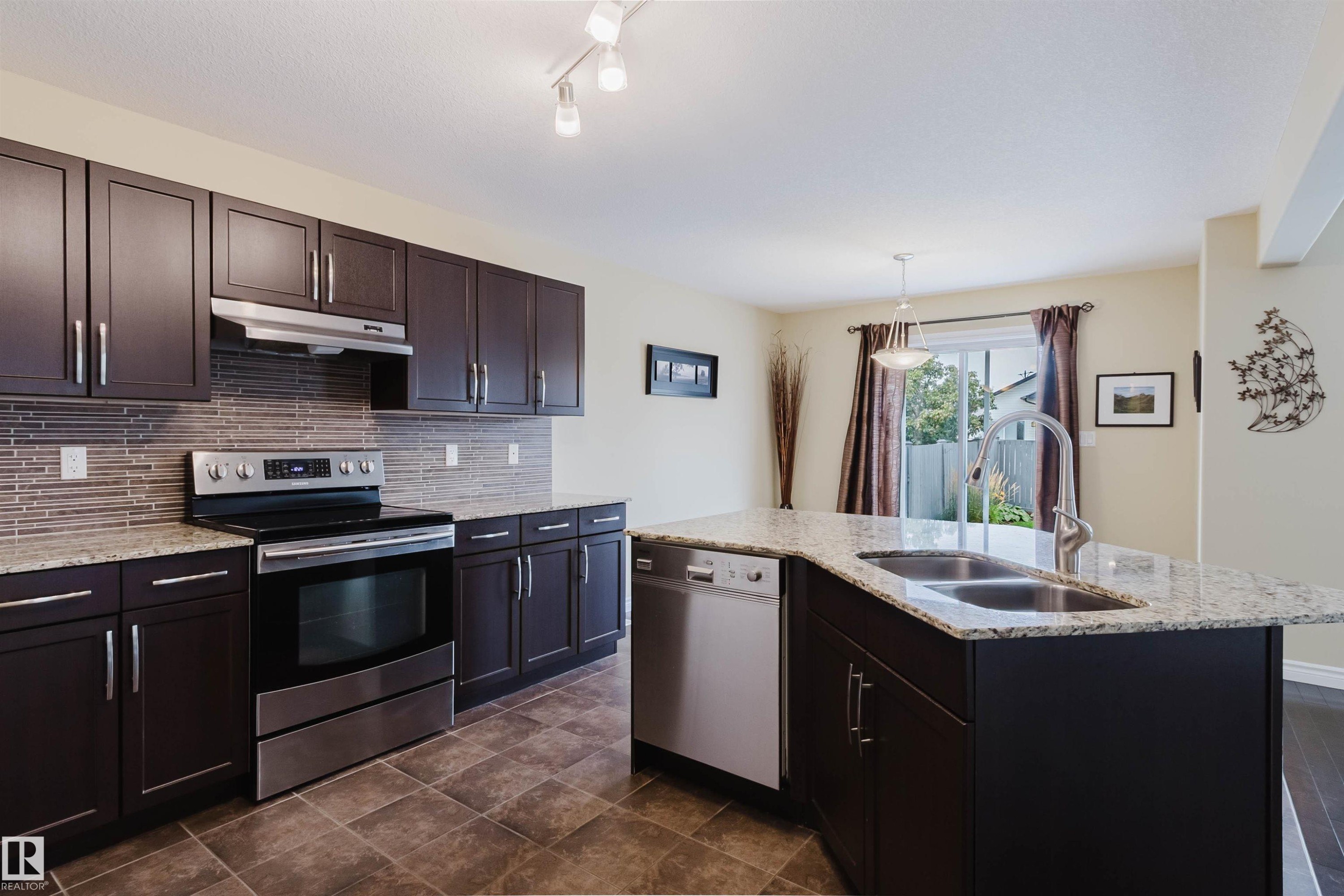 1908 Hammond Place Nw, Edmonton, AB