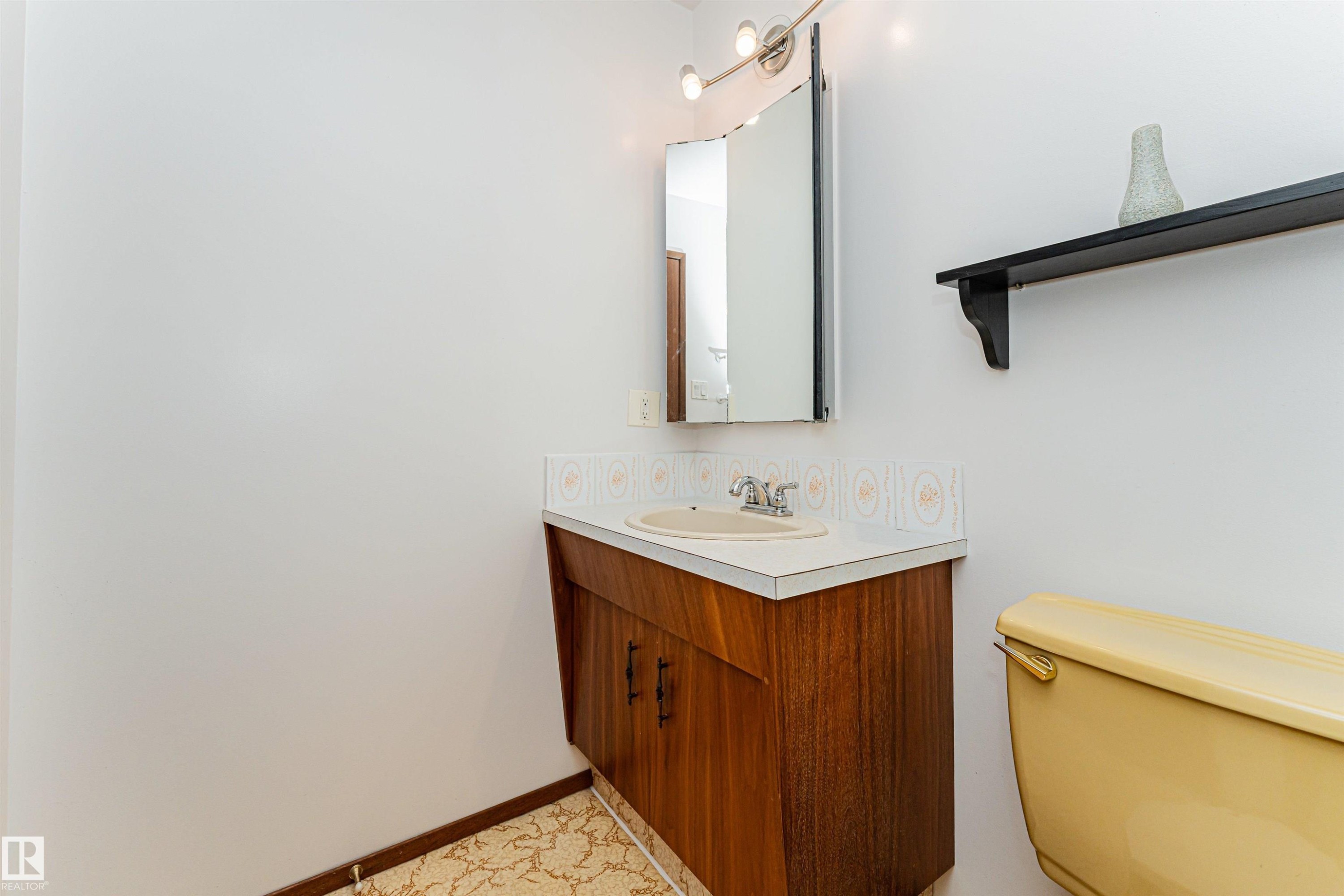 10530 173A Avenue Nw, Edmonton, AB