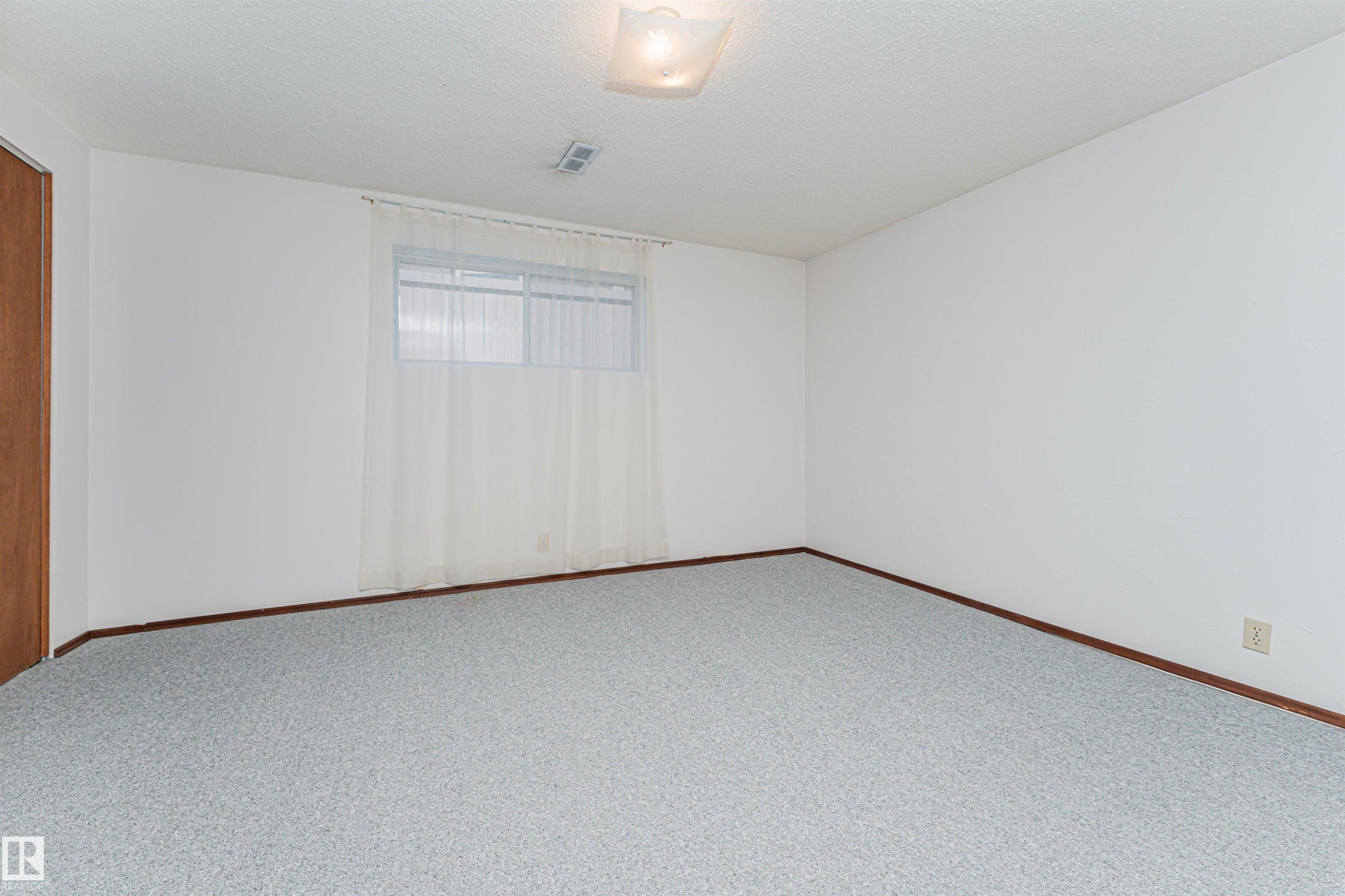 10530 173A Avenue Nw, Edmonton, AB