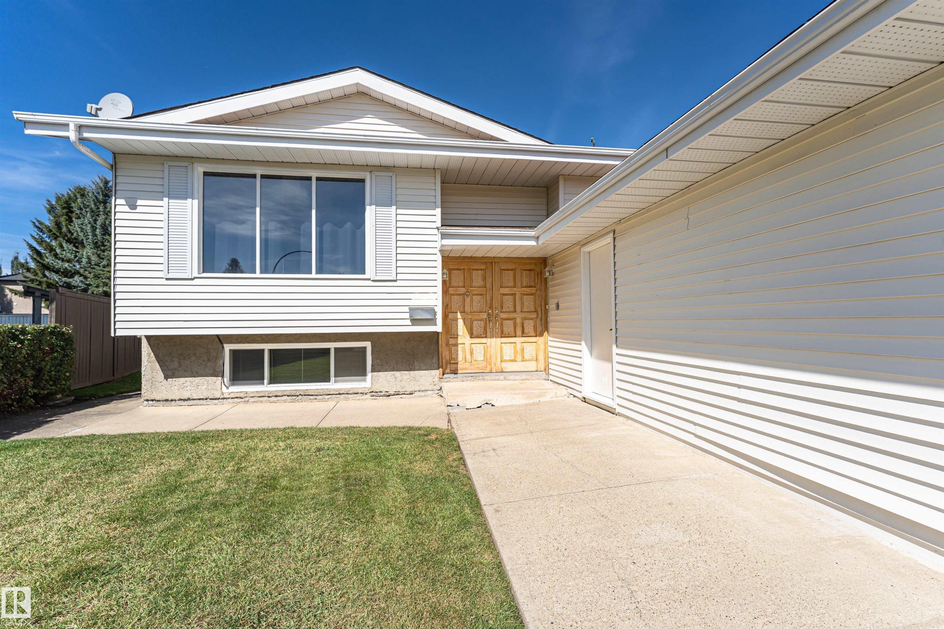 10530 173A Avenue Nw, Edmonton, AB