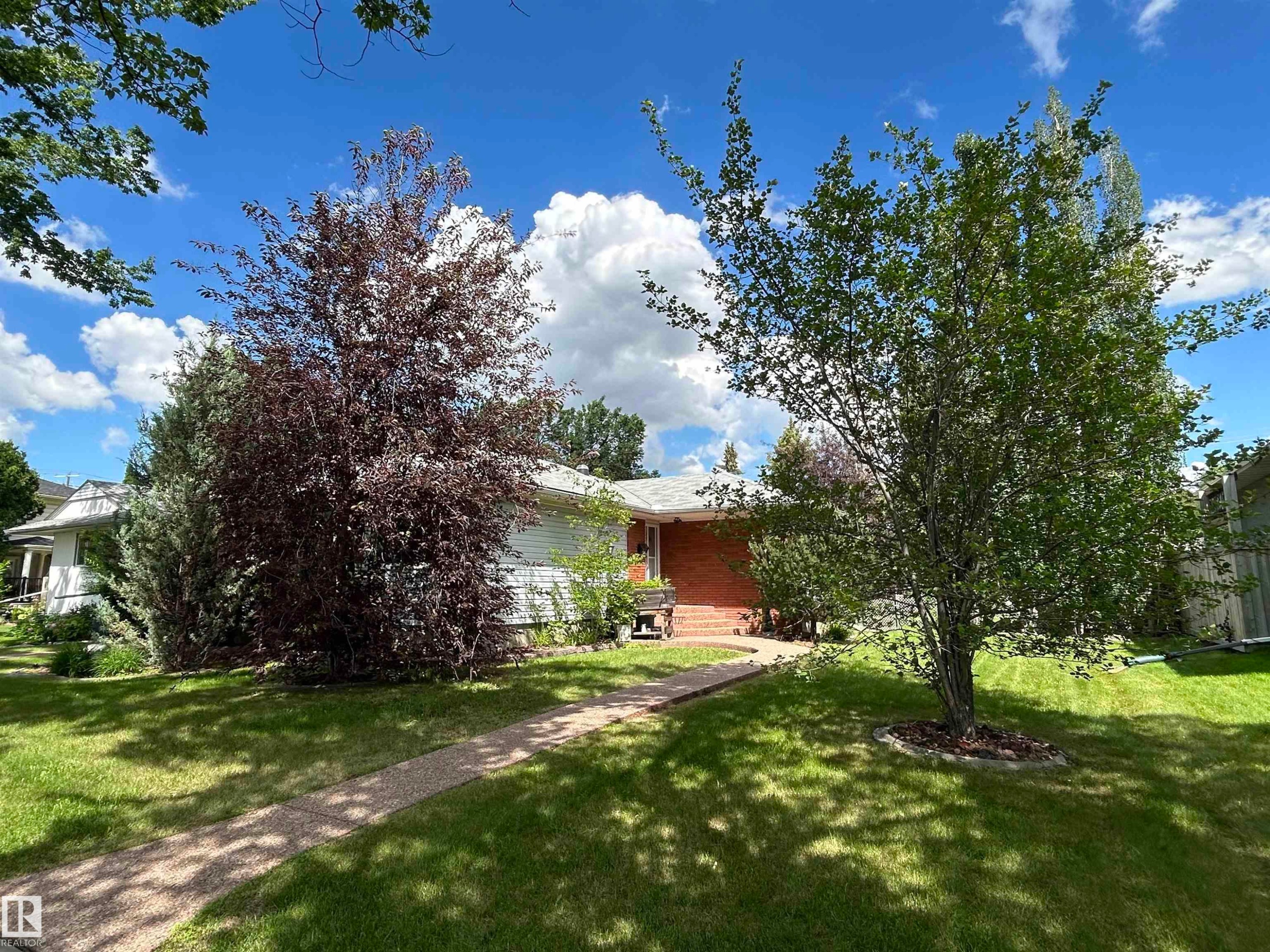 9457 79 Street Nw, Edmonton, AB