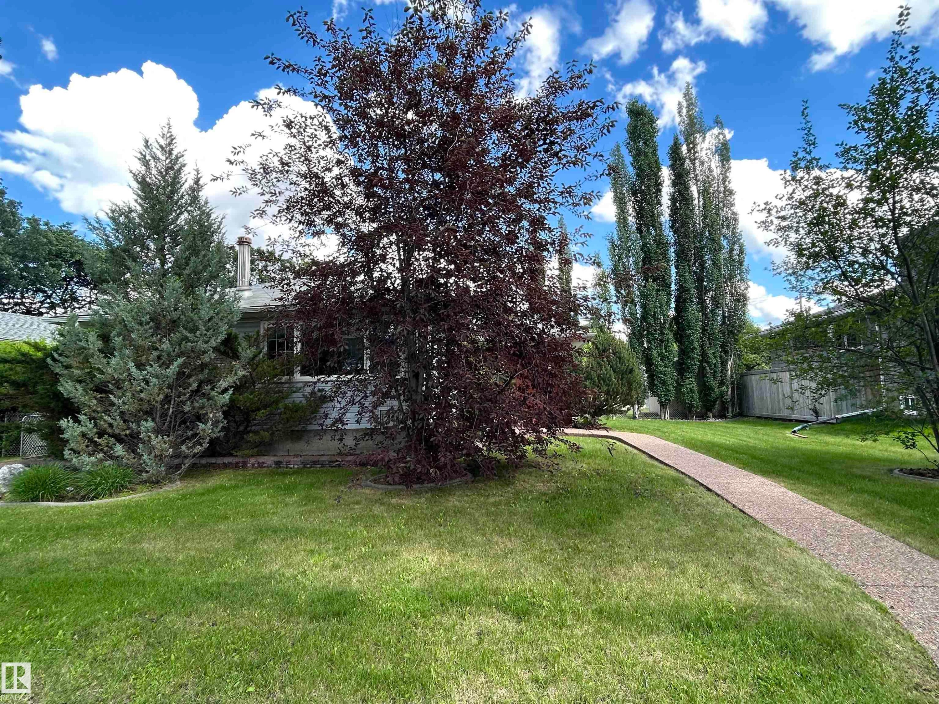 9457 79 Street Nw, Edmonton, AB