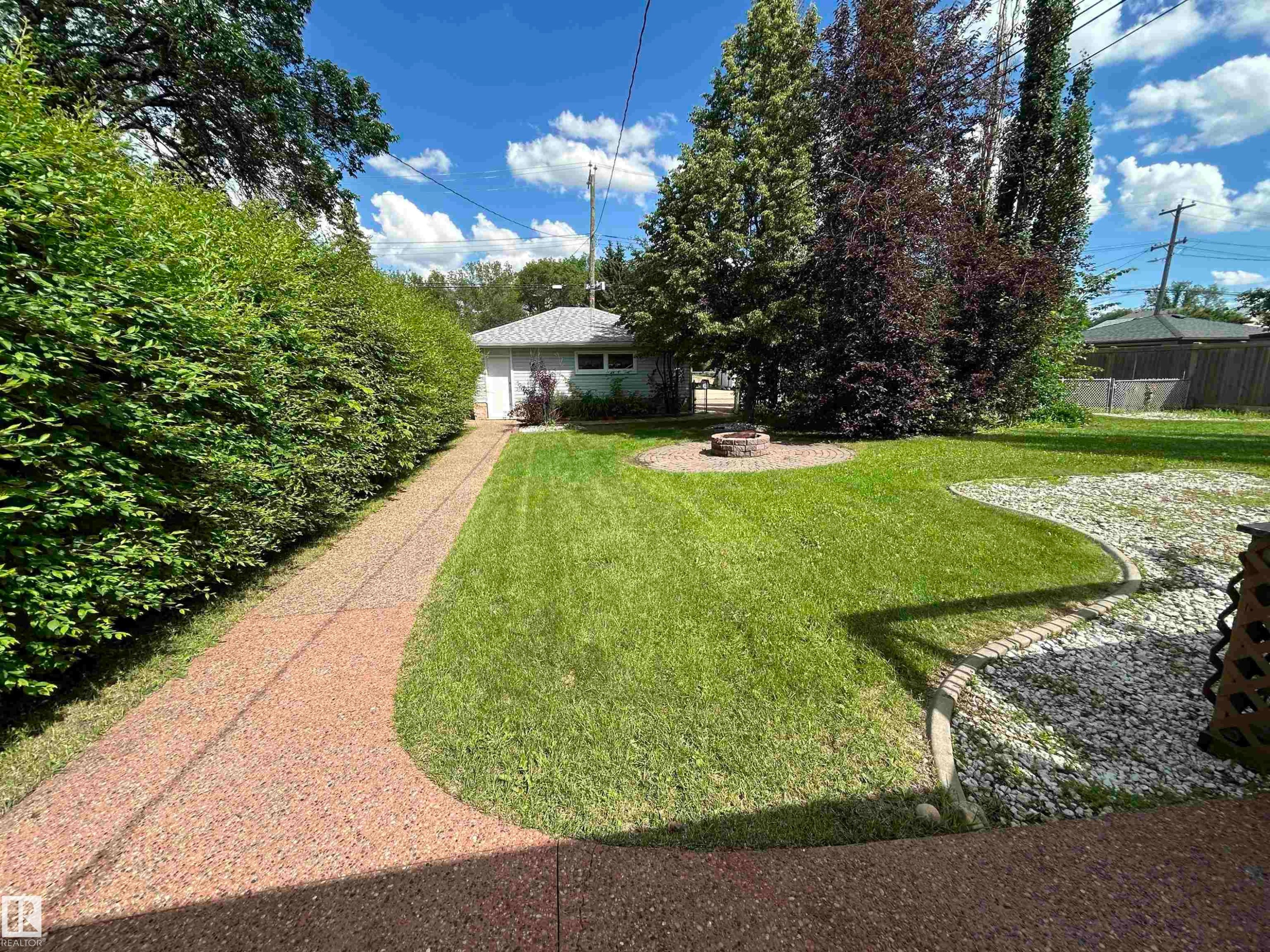 9457 79 Street Nw, Edmonton, AB