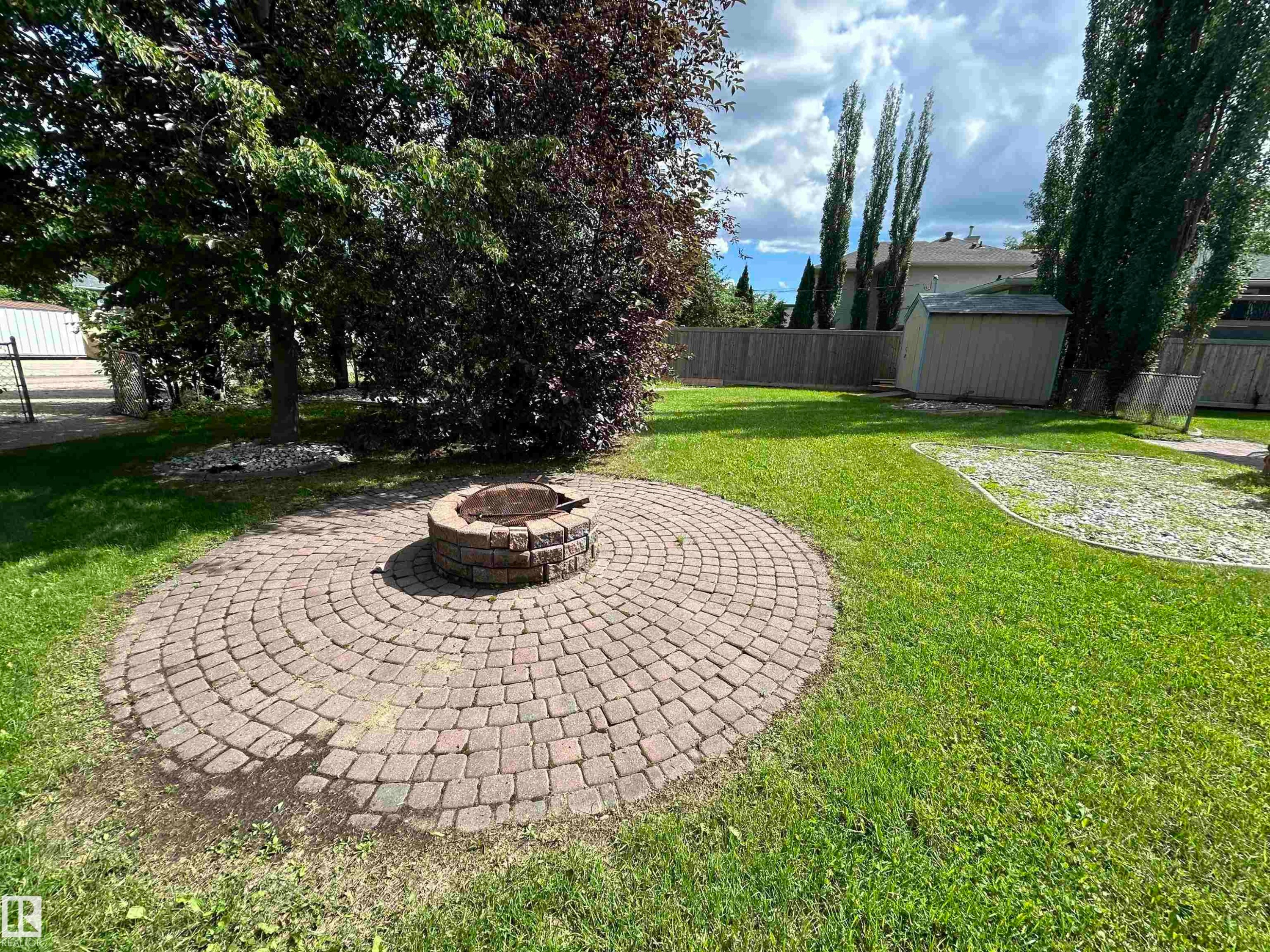 9457 79 Street Nw, Edmonton, AB