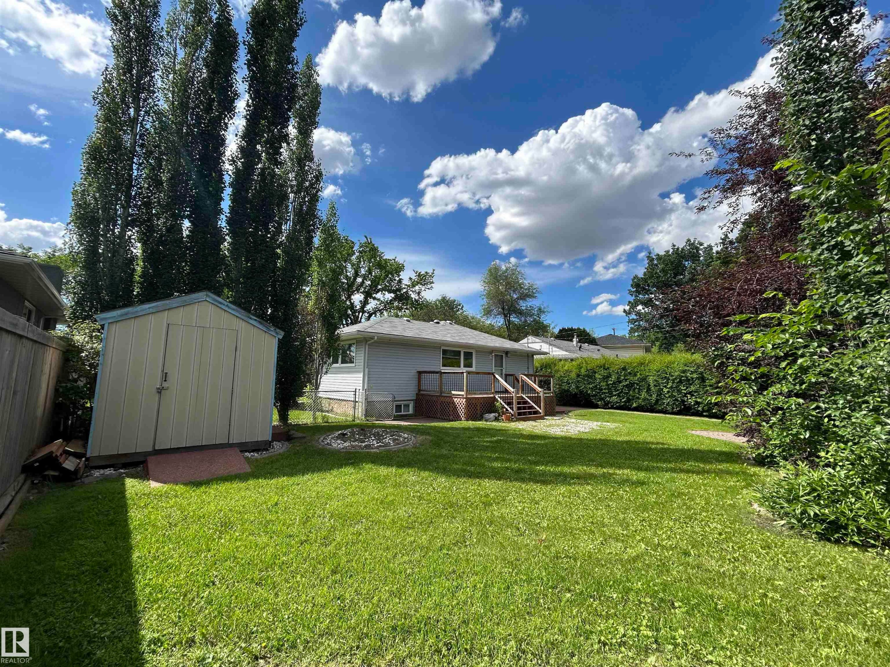 9457 79 Street Nw, Edmonton, AB