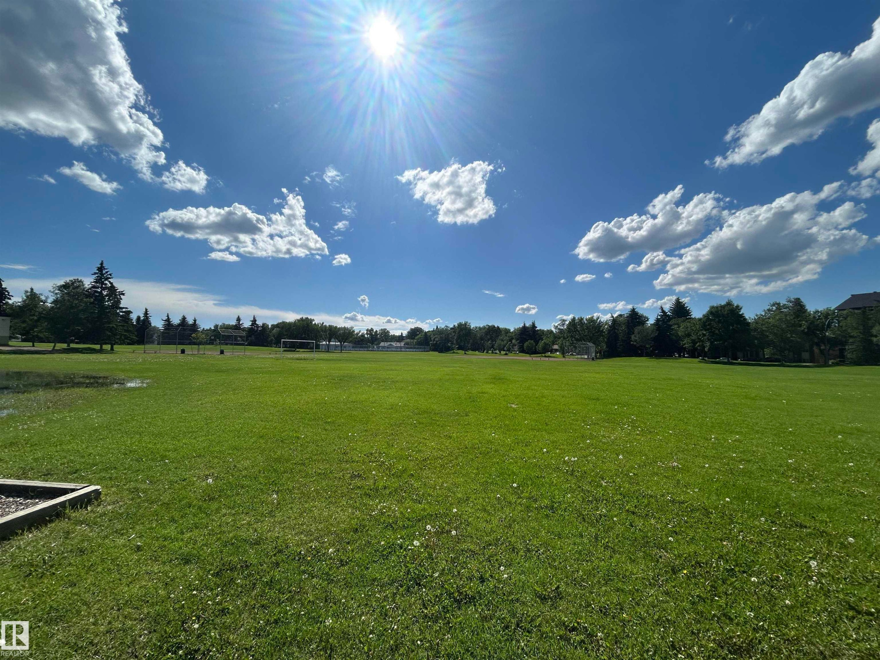 9457 79 Street Nw, Edmonton, AB