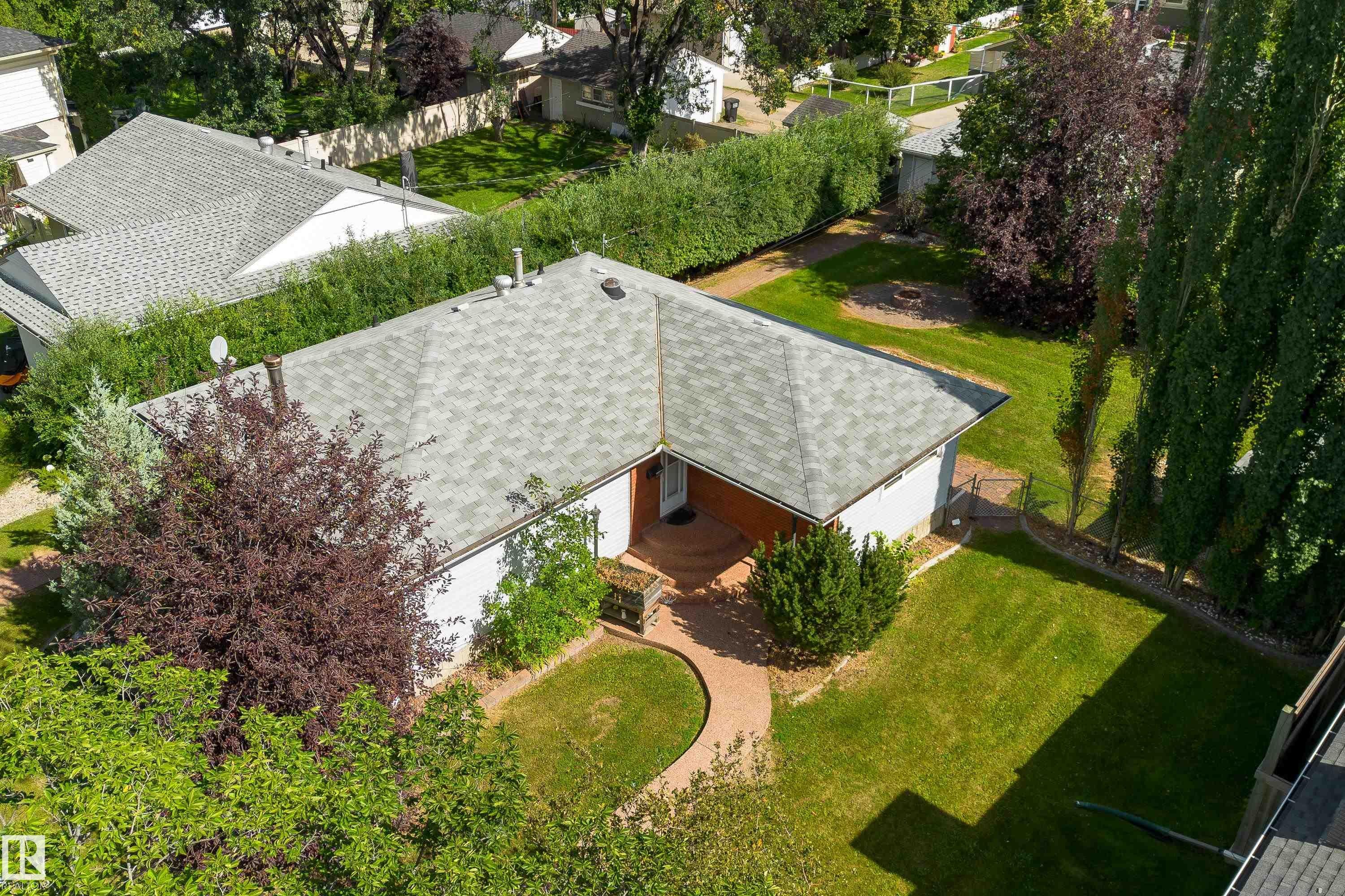 9457 79 Street Nw, Edmonton, AB